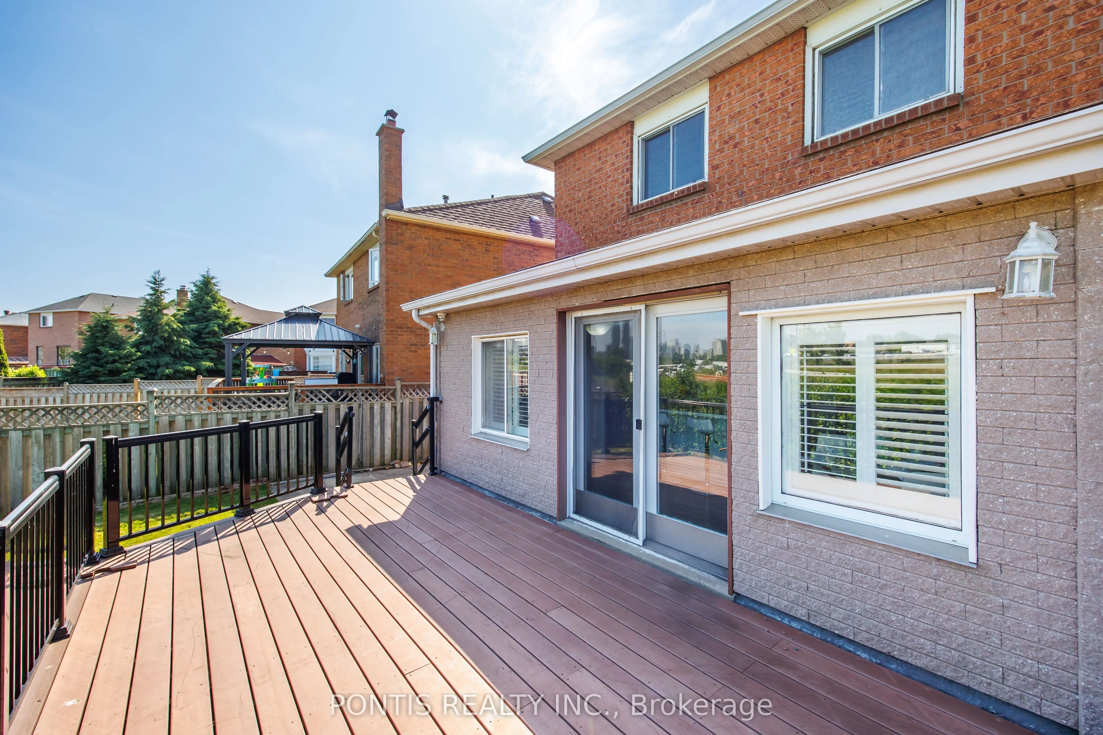 438 ABERFOYLE Court
