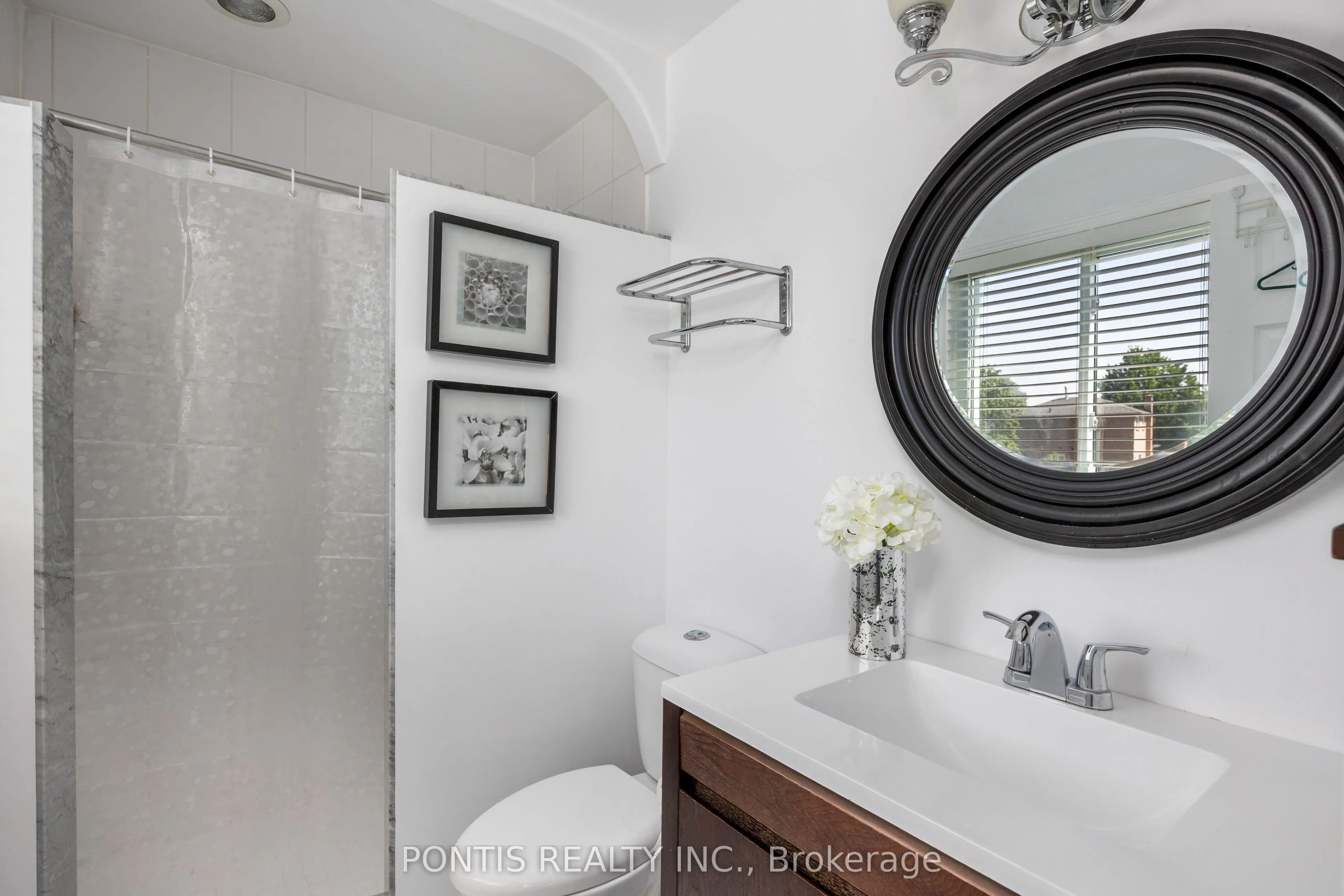 438 ABERFOYLE Court