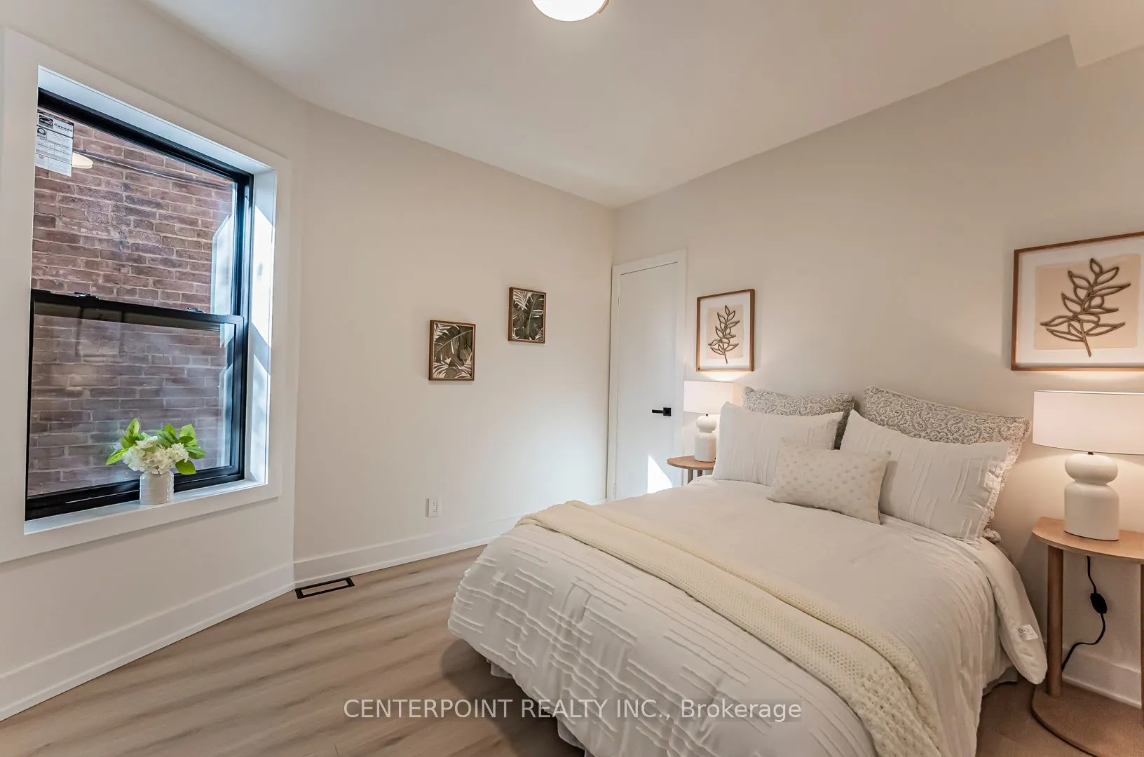 20 Roblocke Avenue, #Main