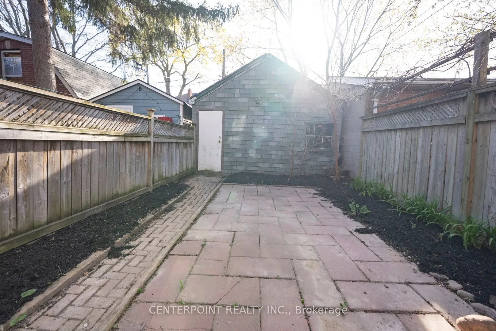 20 Roblocke Avenue, #Main