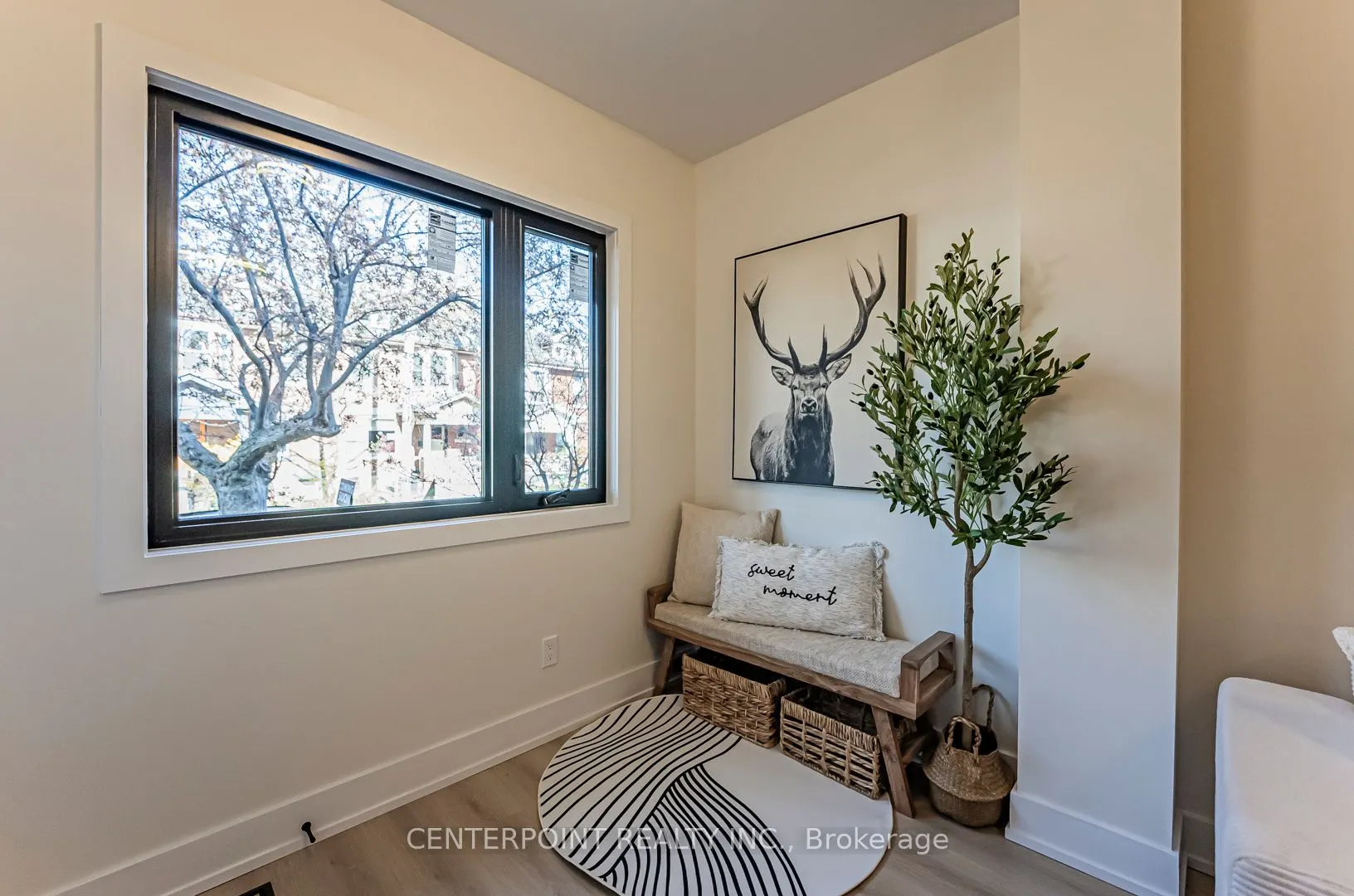 20 Roblocke Avenue, #Main