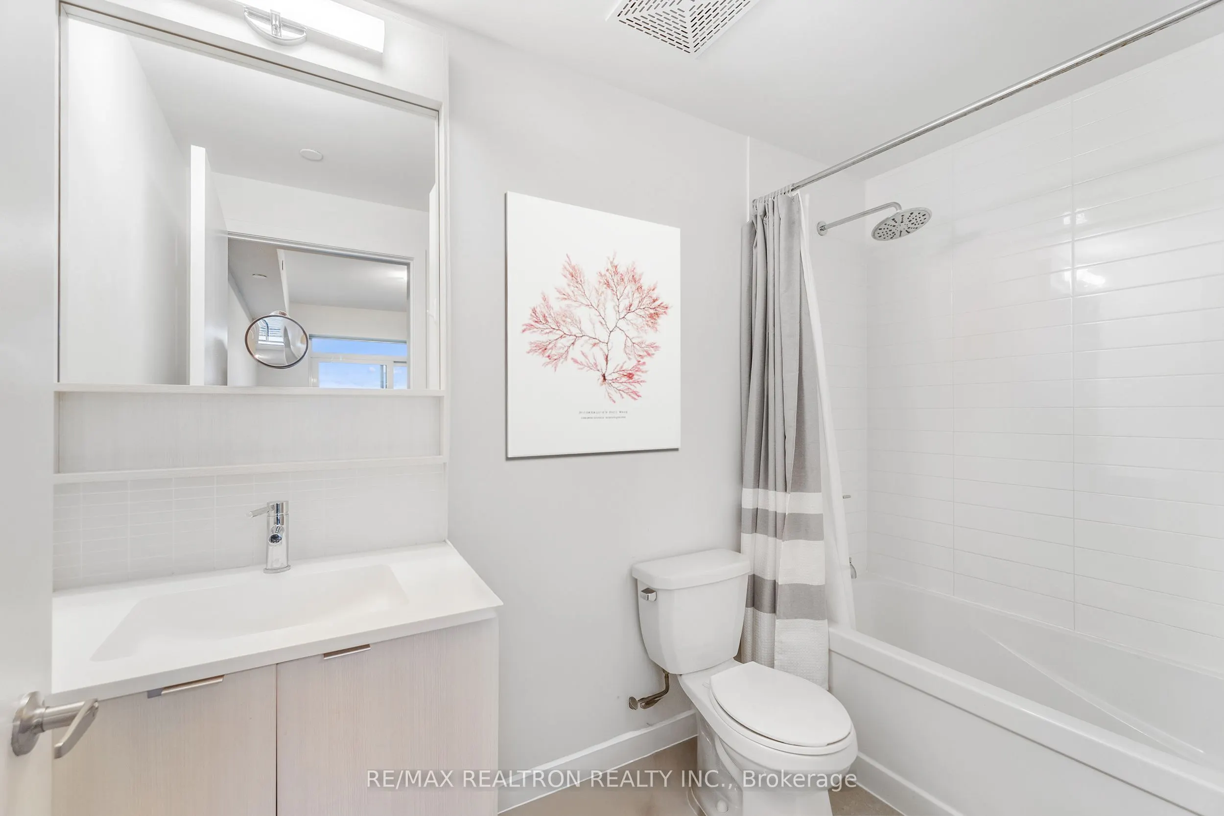 2560 Eglinton Avenue W, #2004