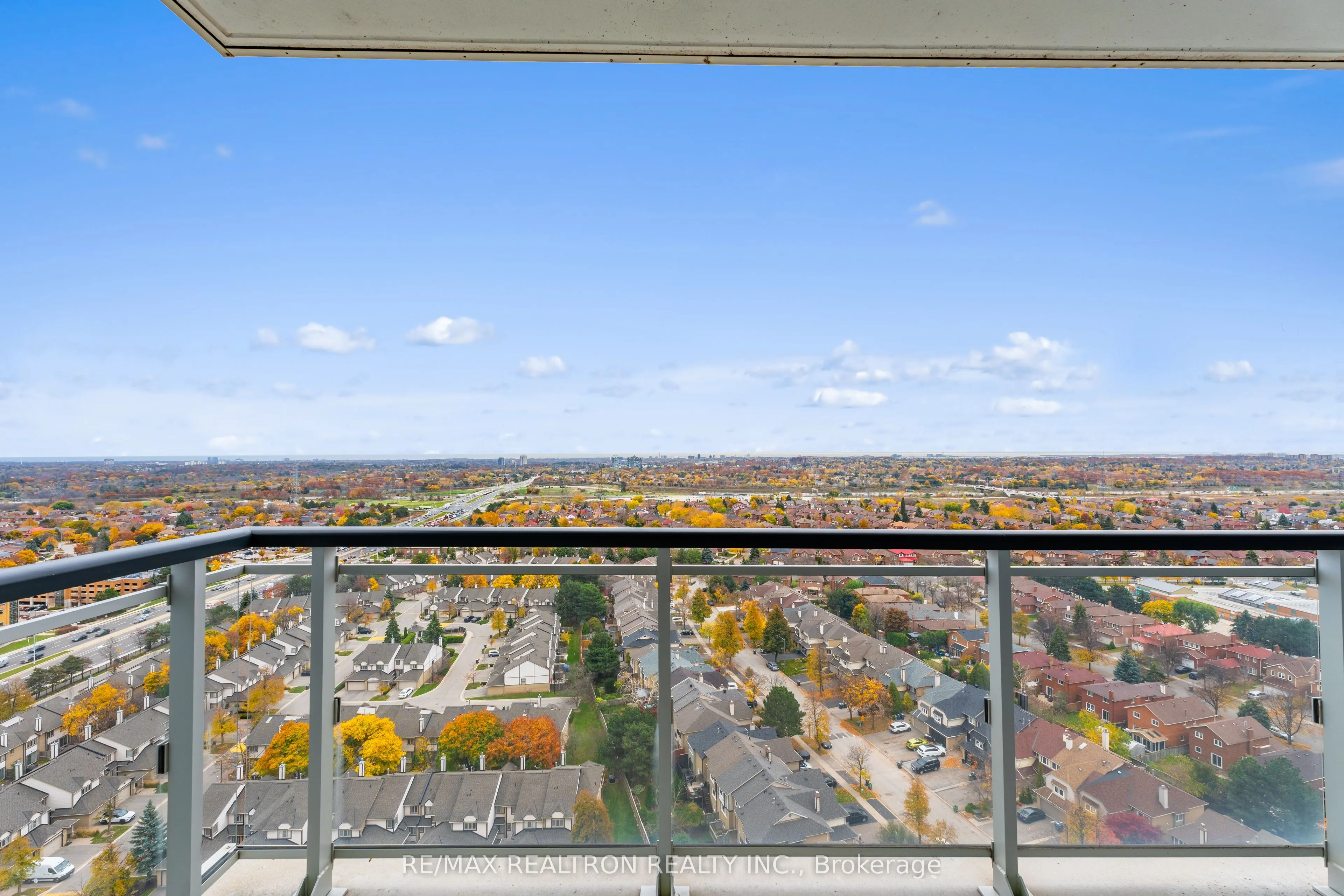 2560 Eglinton Avenue W, #2004