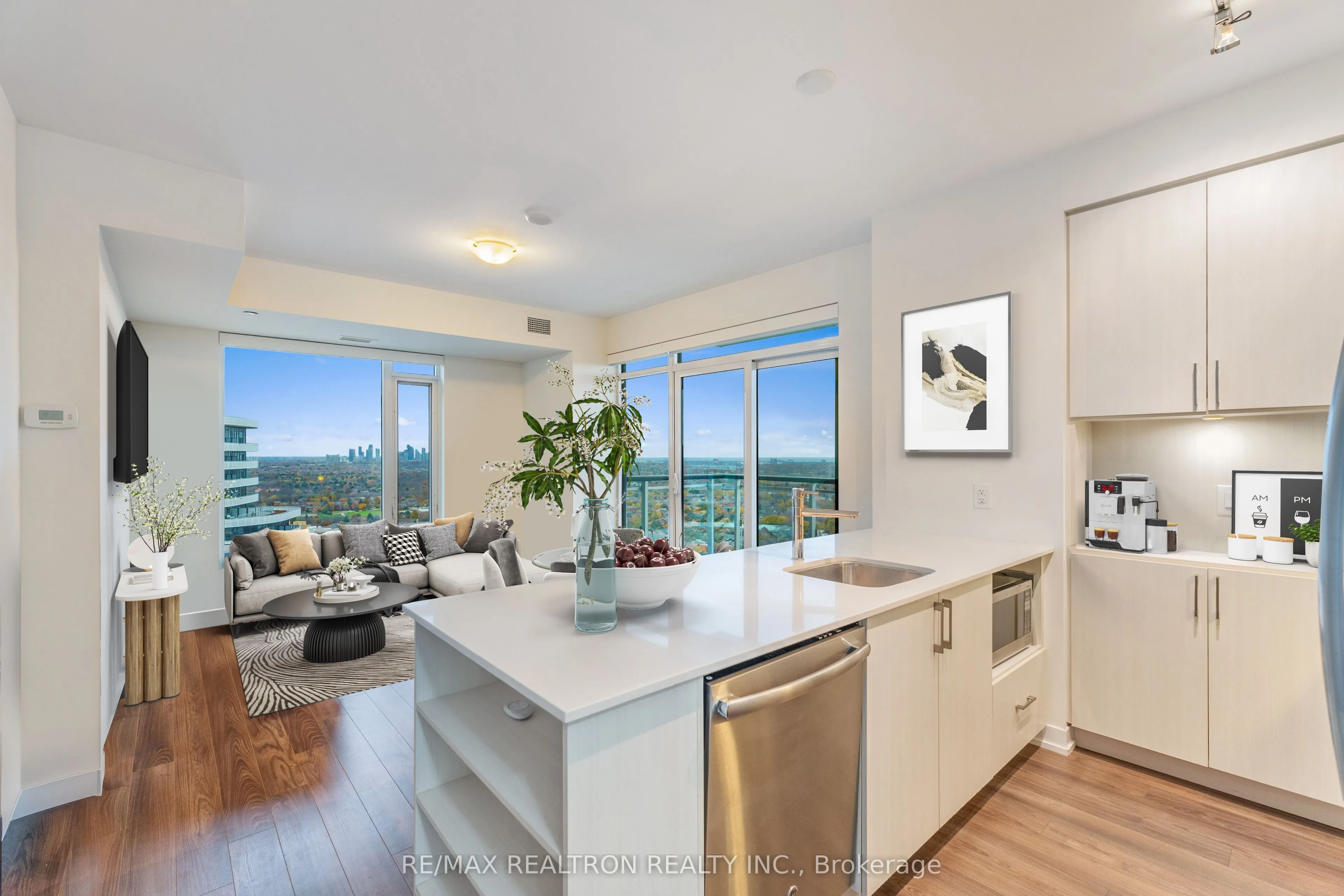 2560 Eglinton Avenue W, #2004
