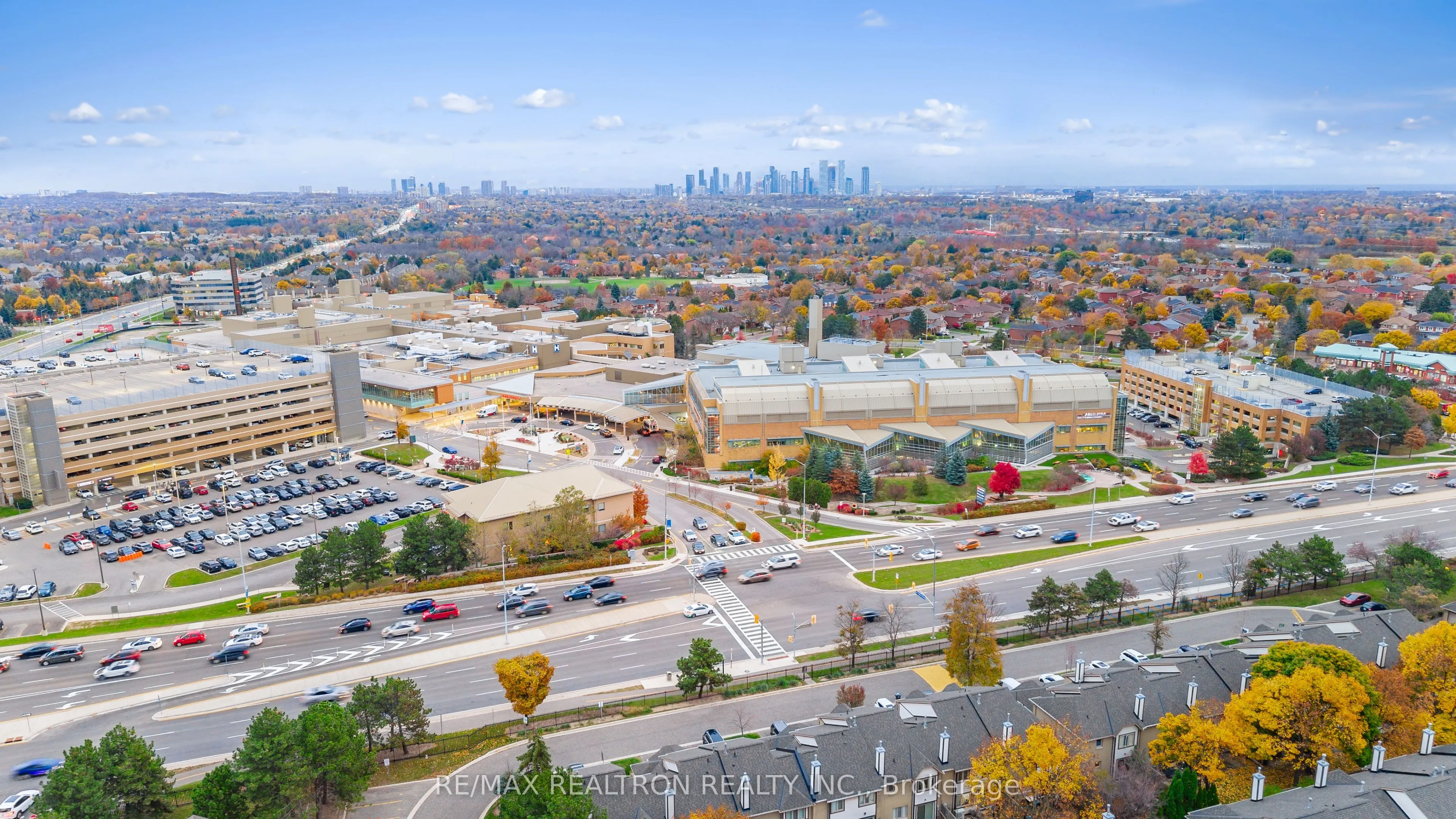 2560 Eglinton Avenue W, #2004