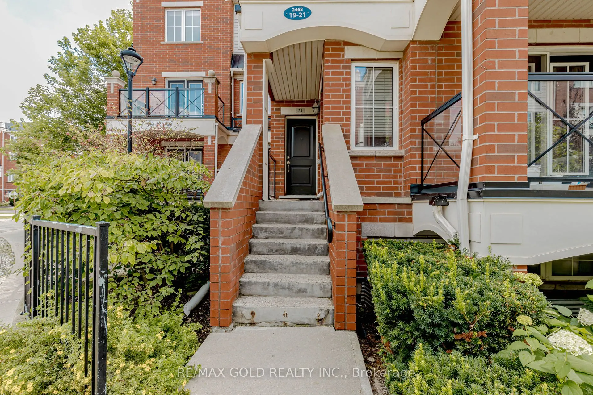 2468 Post Road, #20