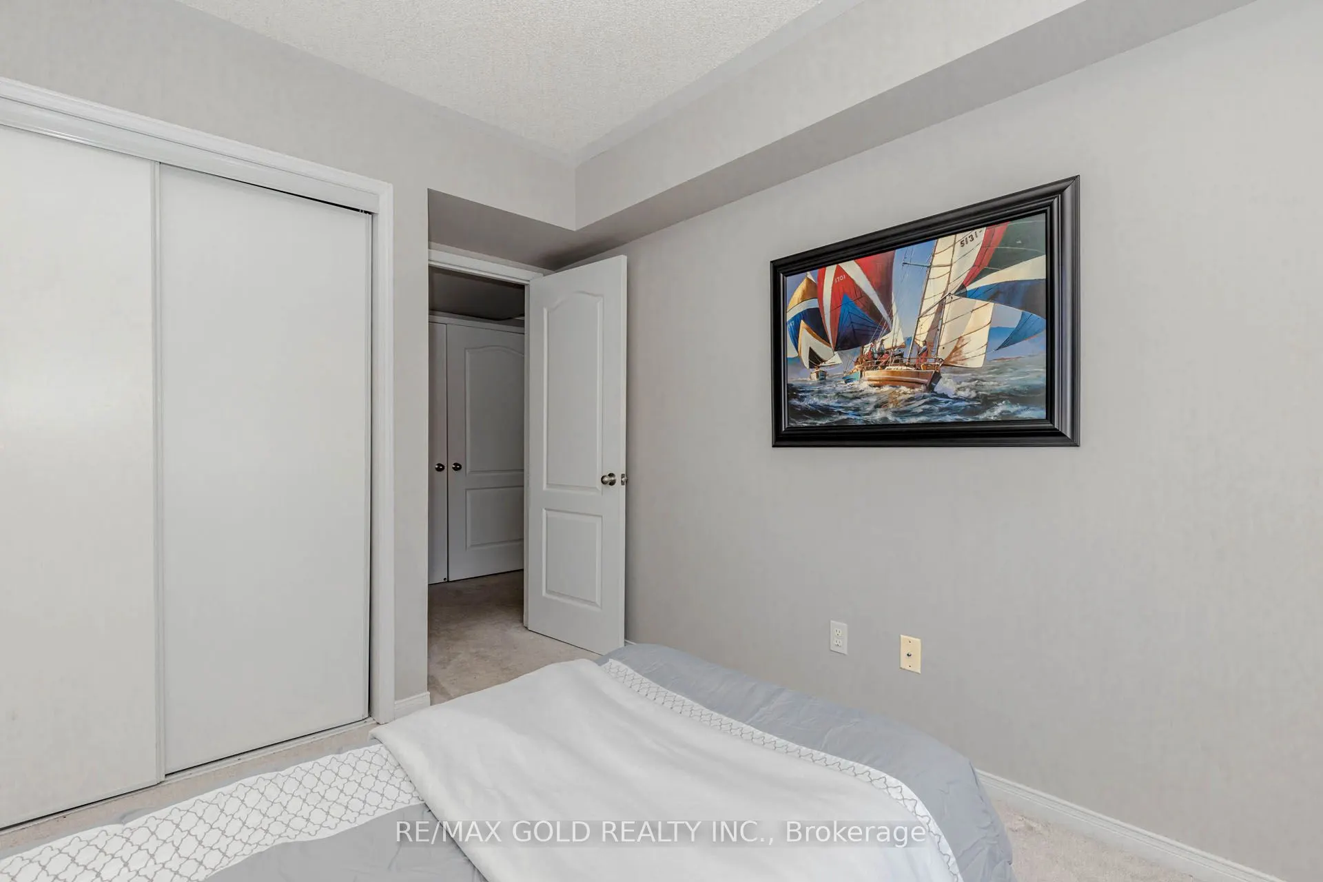 2468 Post Road, #20