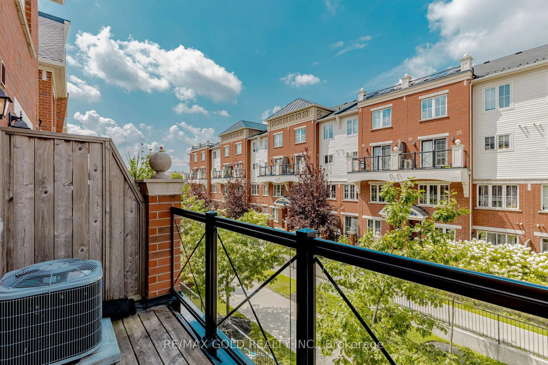 2468 Post Road, #20
