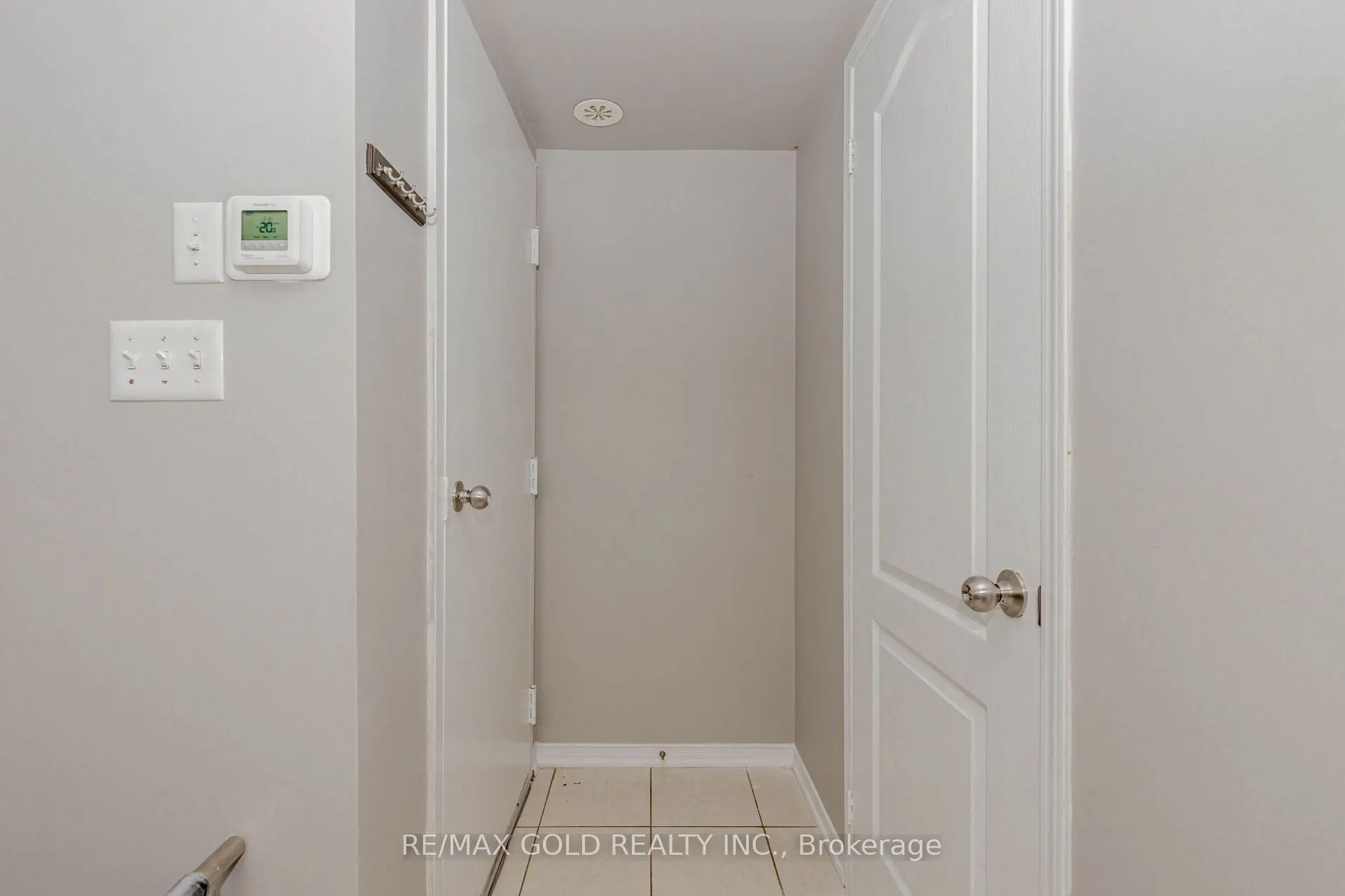 2468 Post Road, #20
