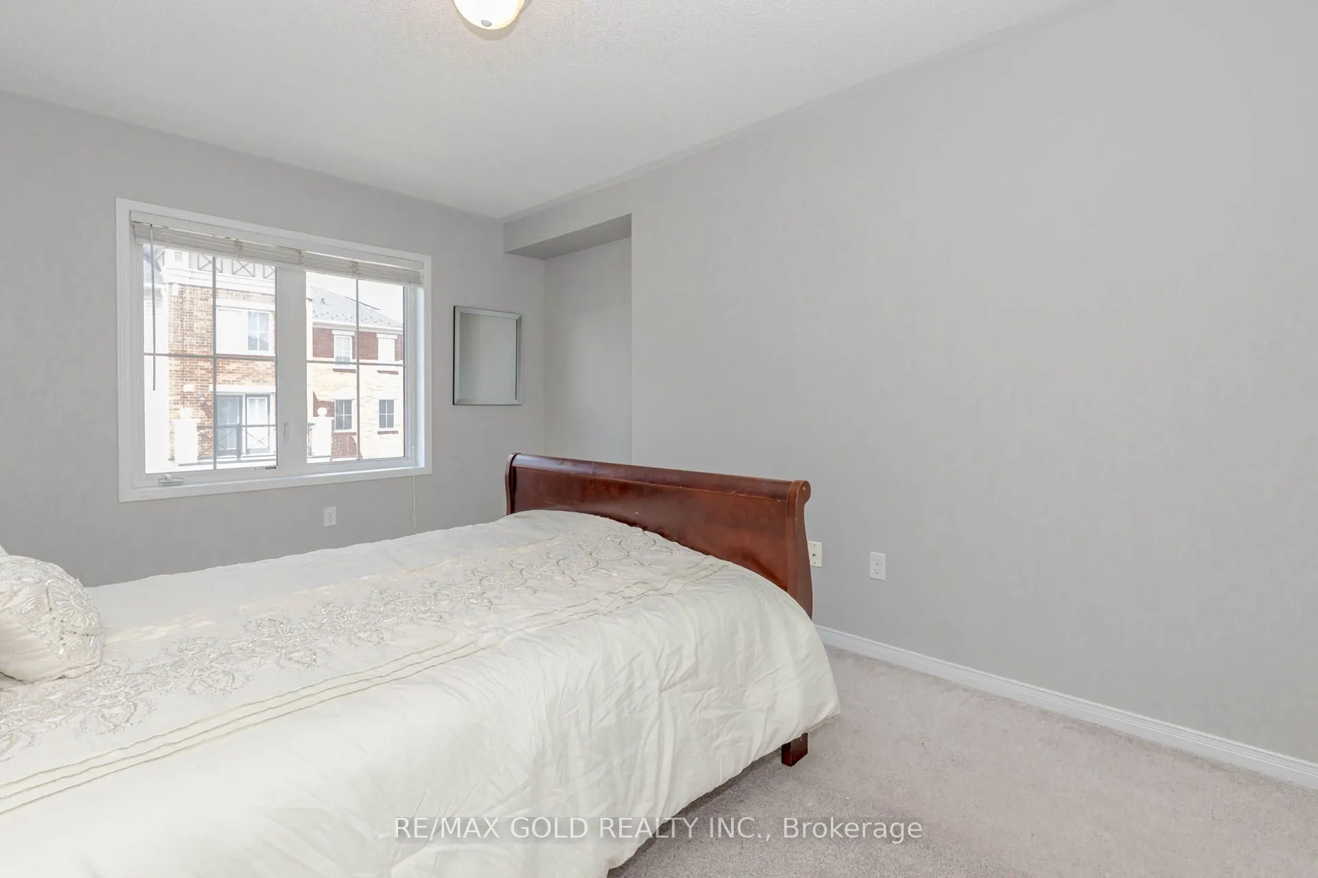 2468 Post Road, #20