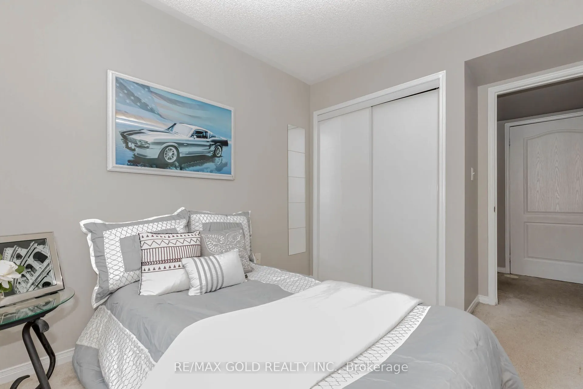 2468 Post Road, #20