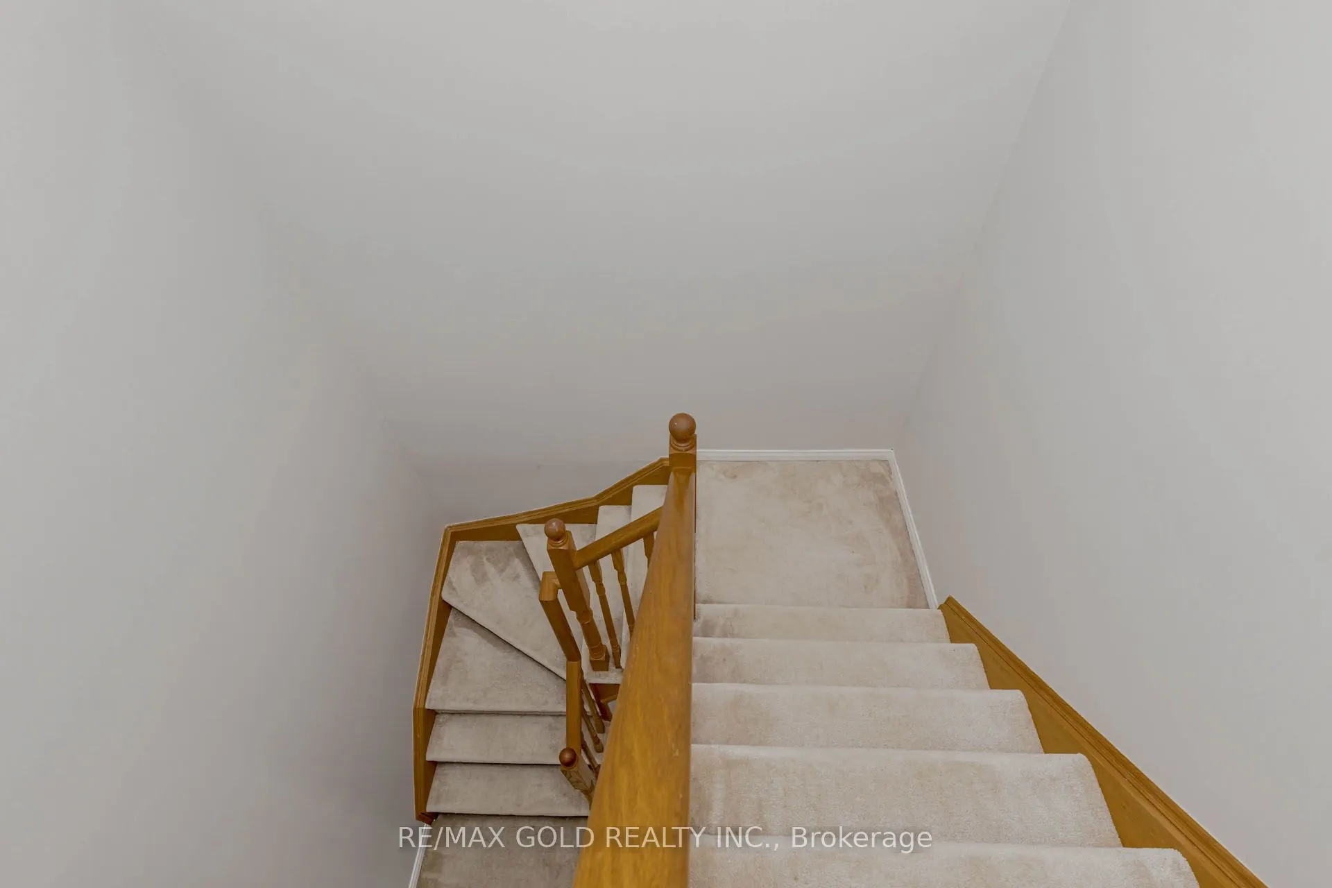 2468 Post Road, #20