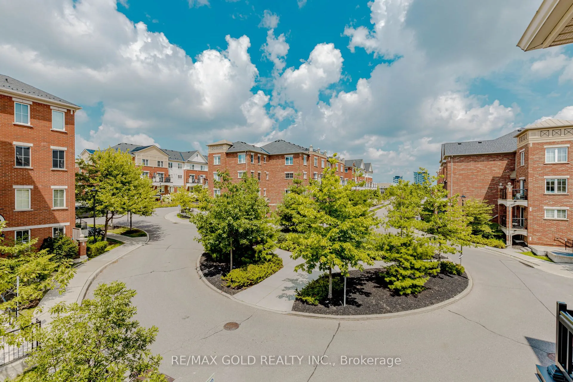2468 Post Road, #20