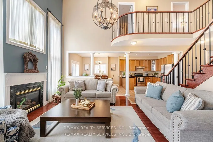17 Regis Circle