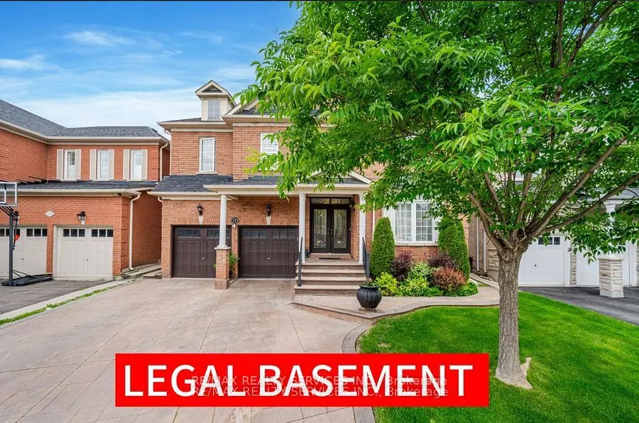 17 Regis Circle