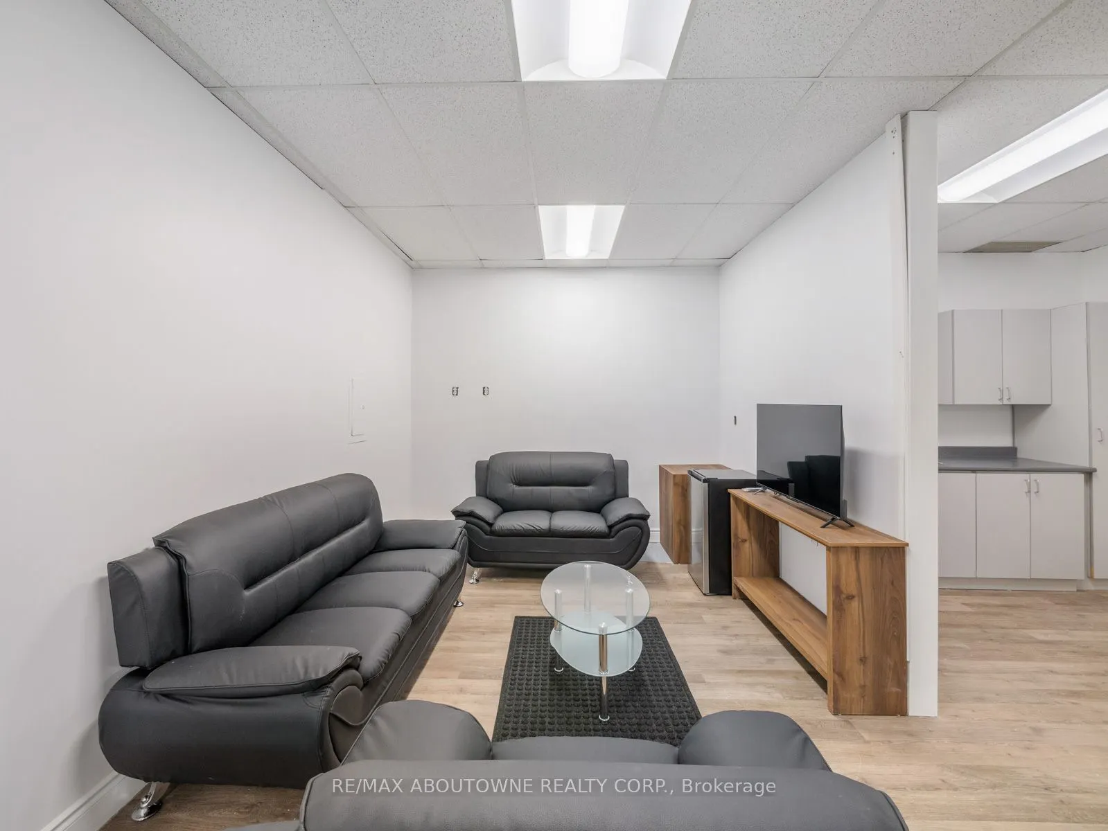 344 Lakeshore Road E
