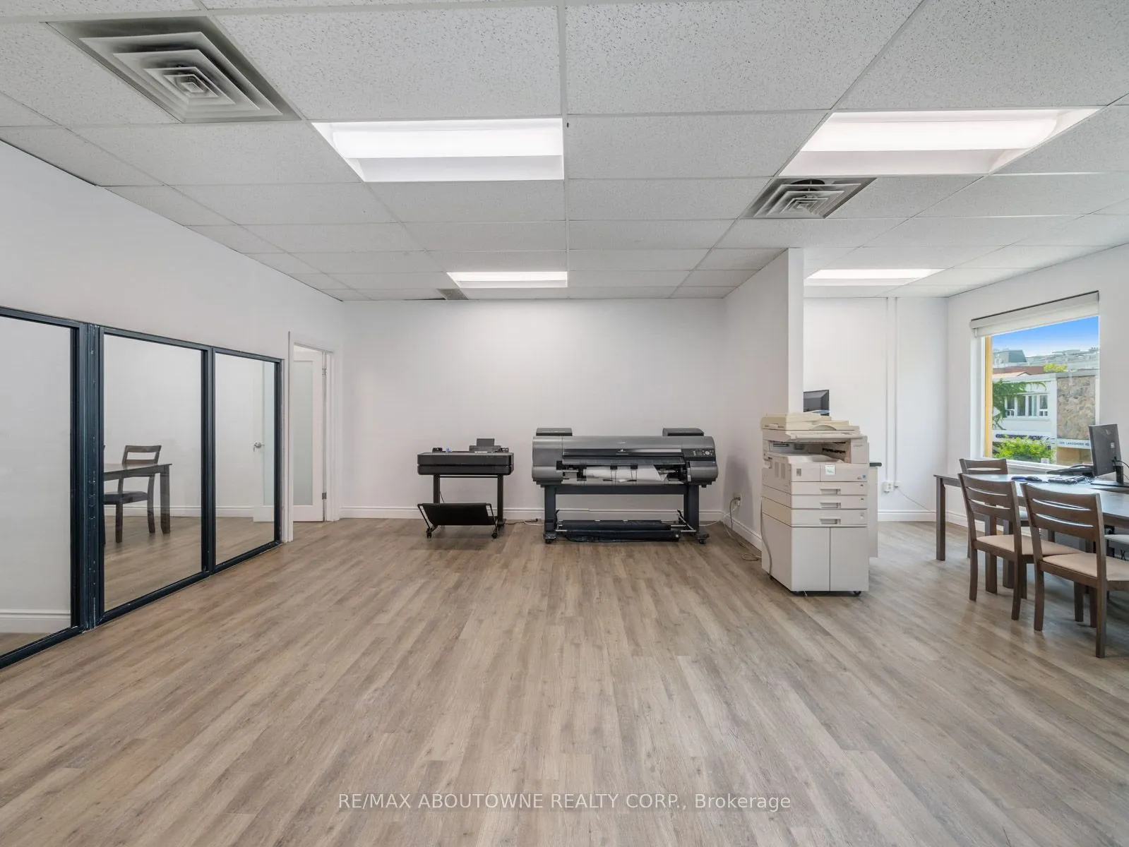 344 Lakeshore Road E