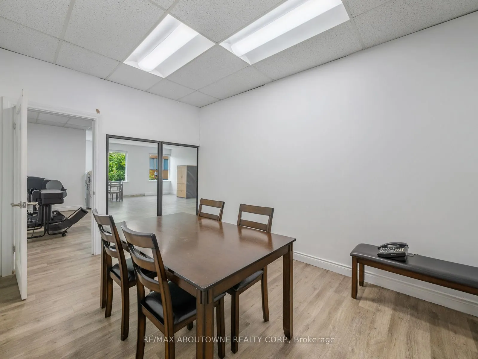 344 Lakeshore Road E