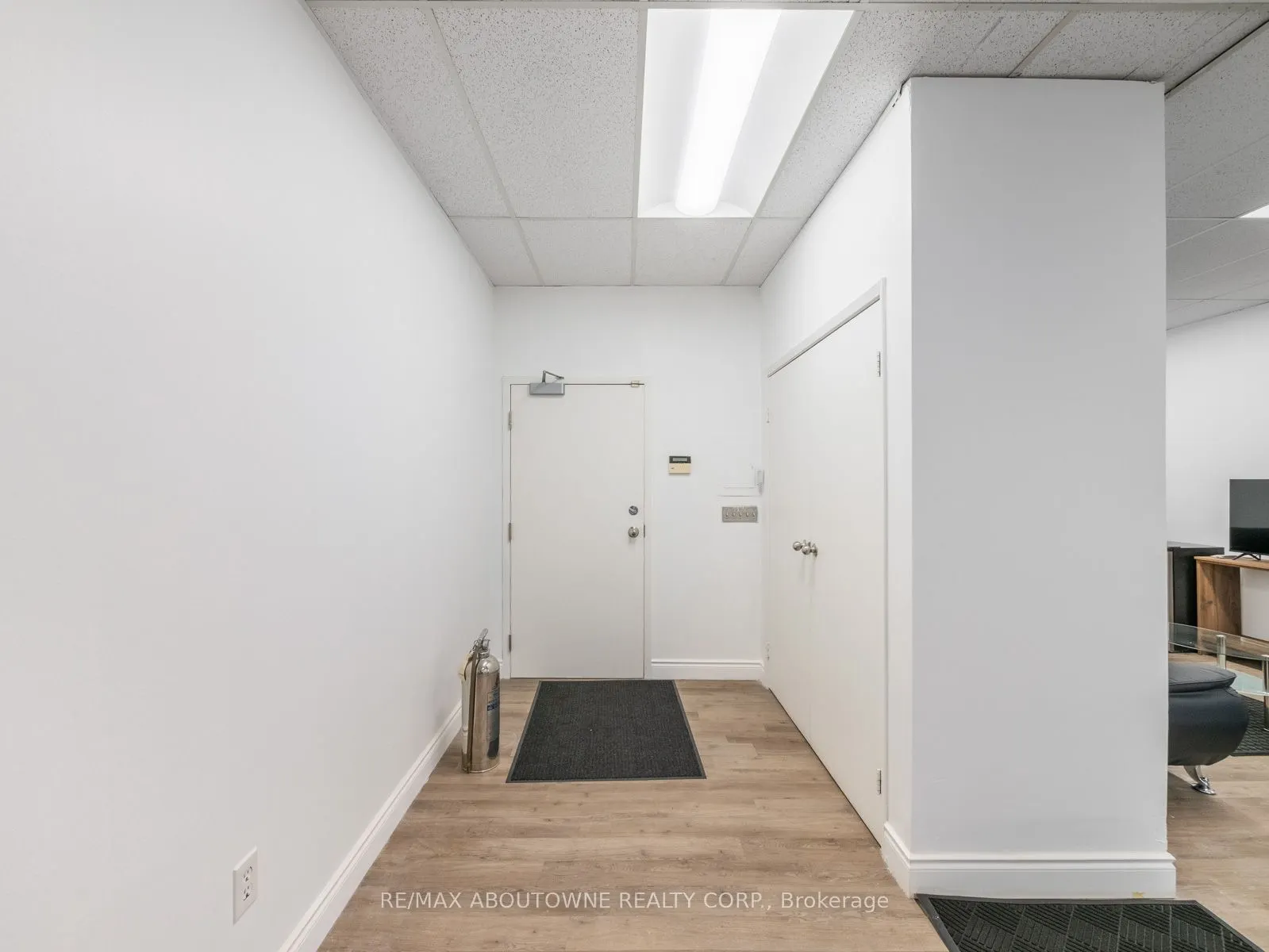 344 Lakeshore Road E