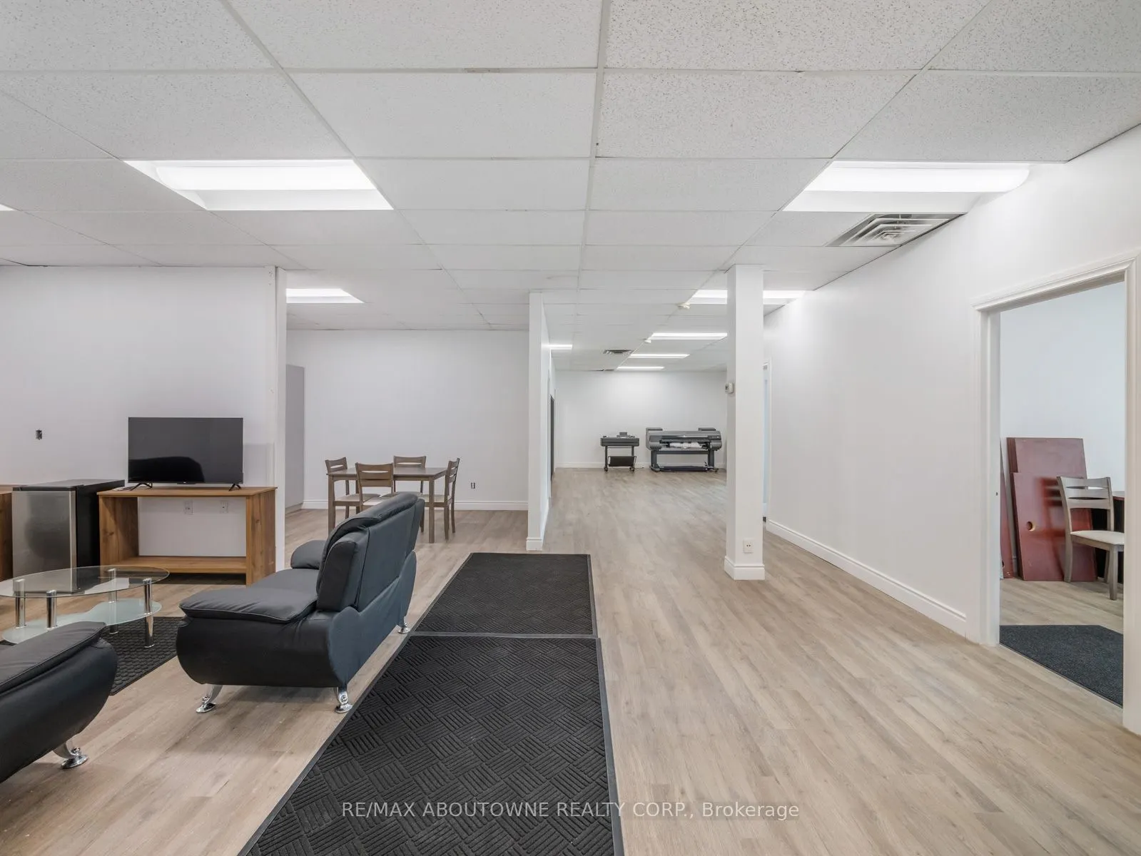 344 Lakeshore Road E