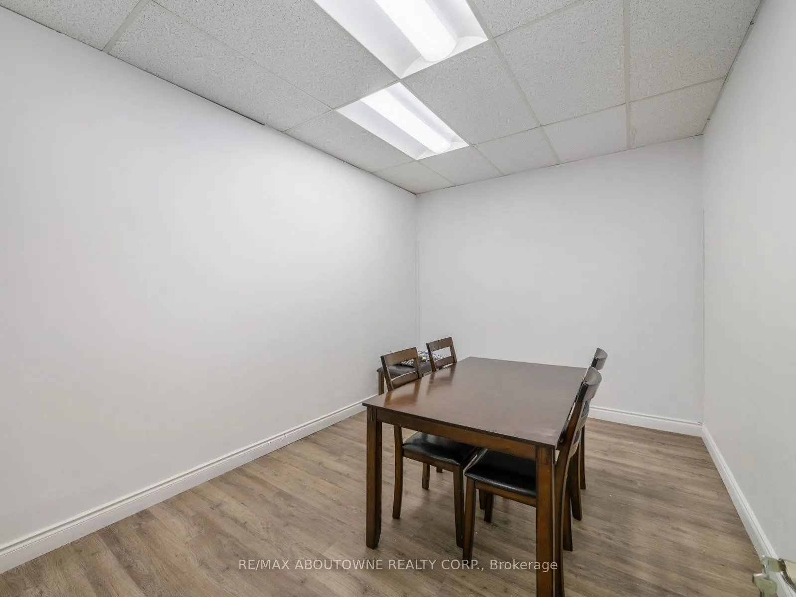344 Lakeshore Road E