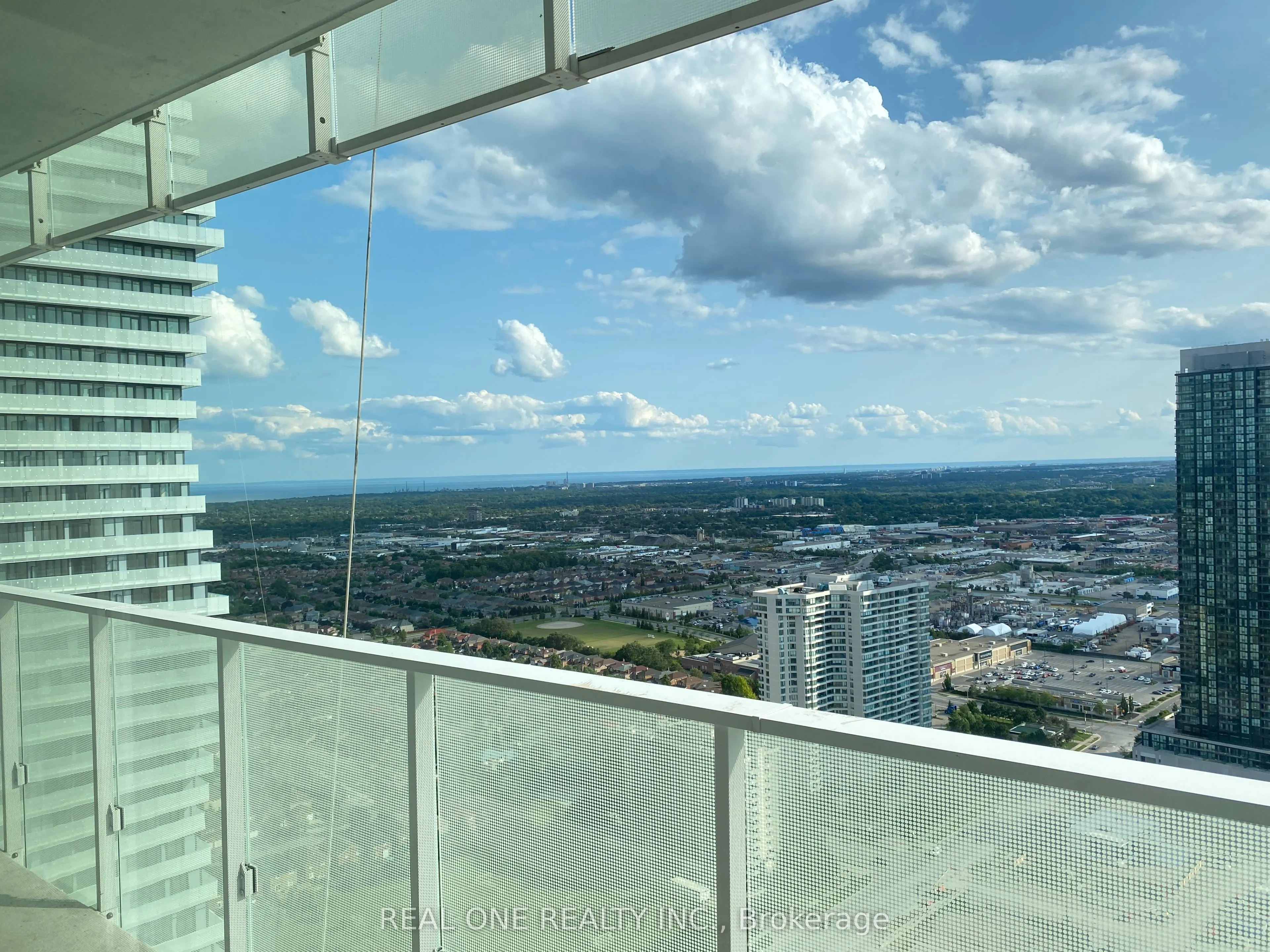 3900 Confederation Parkway, #3807