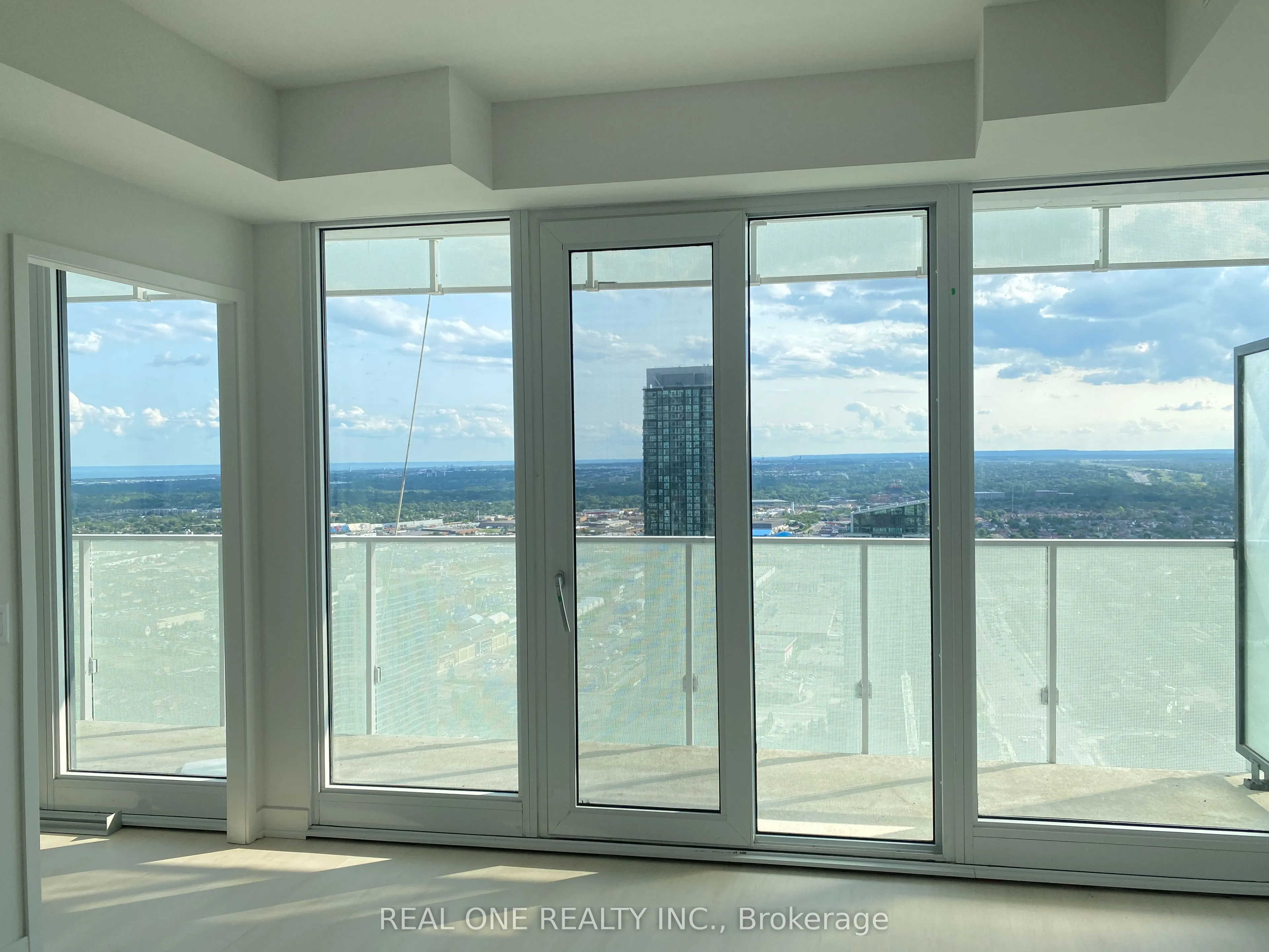 3900 Confederation Parkway, #3807