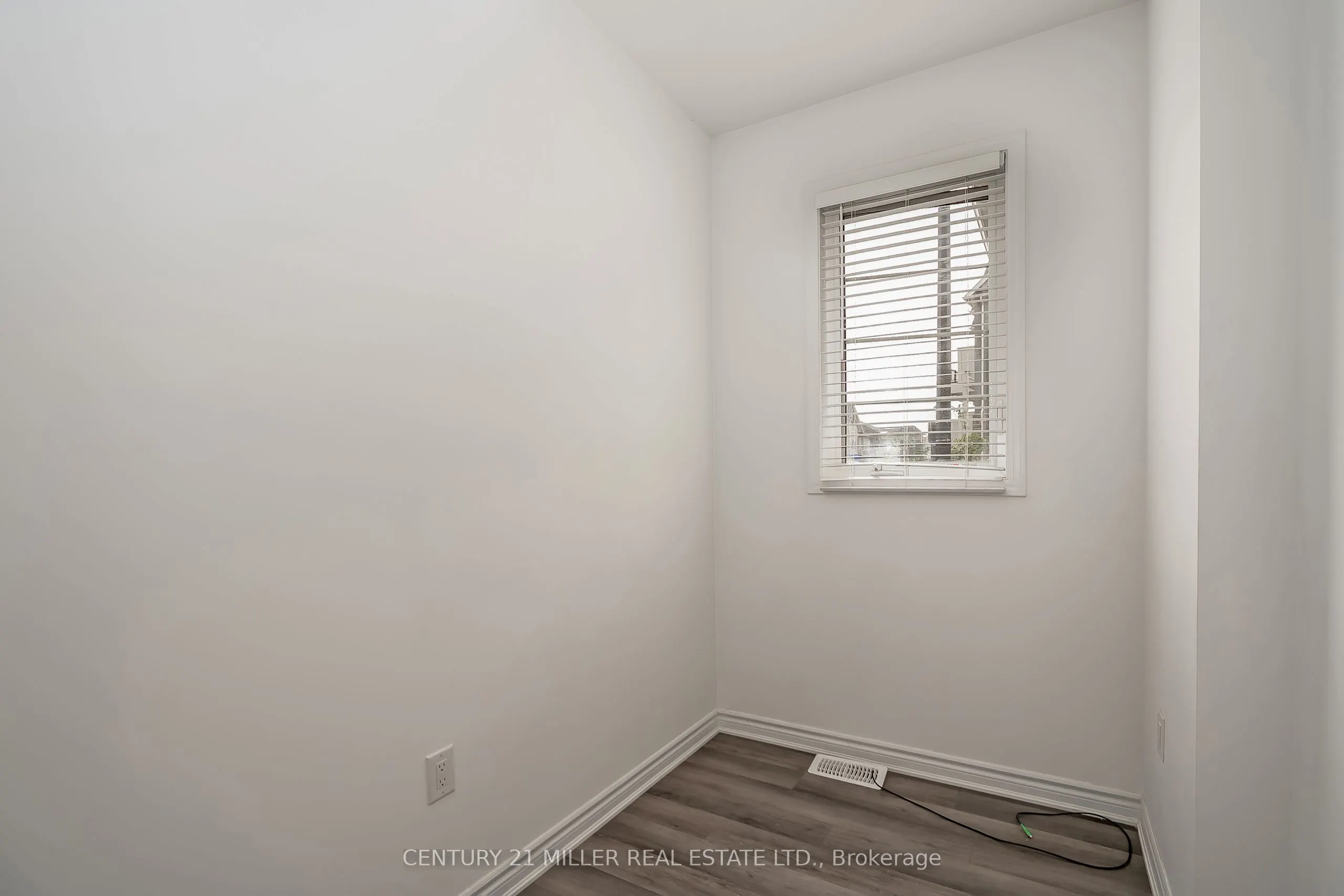 1554 Moira Crescent