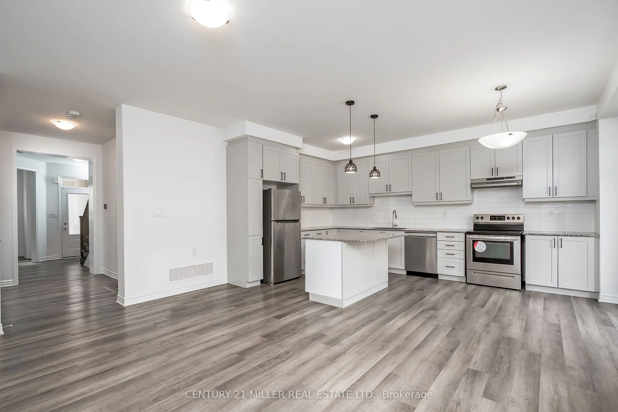 1554 Moira Crescent