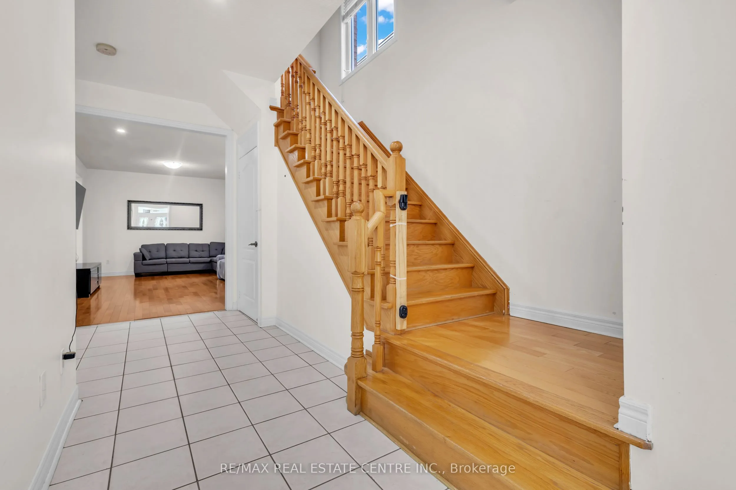 30 El Camino Way