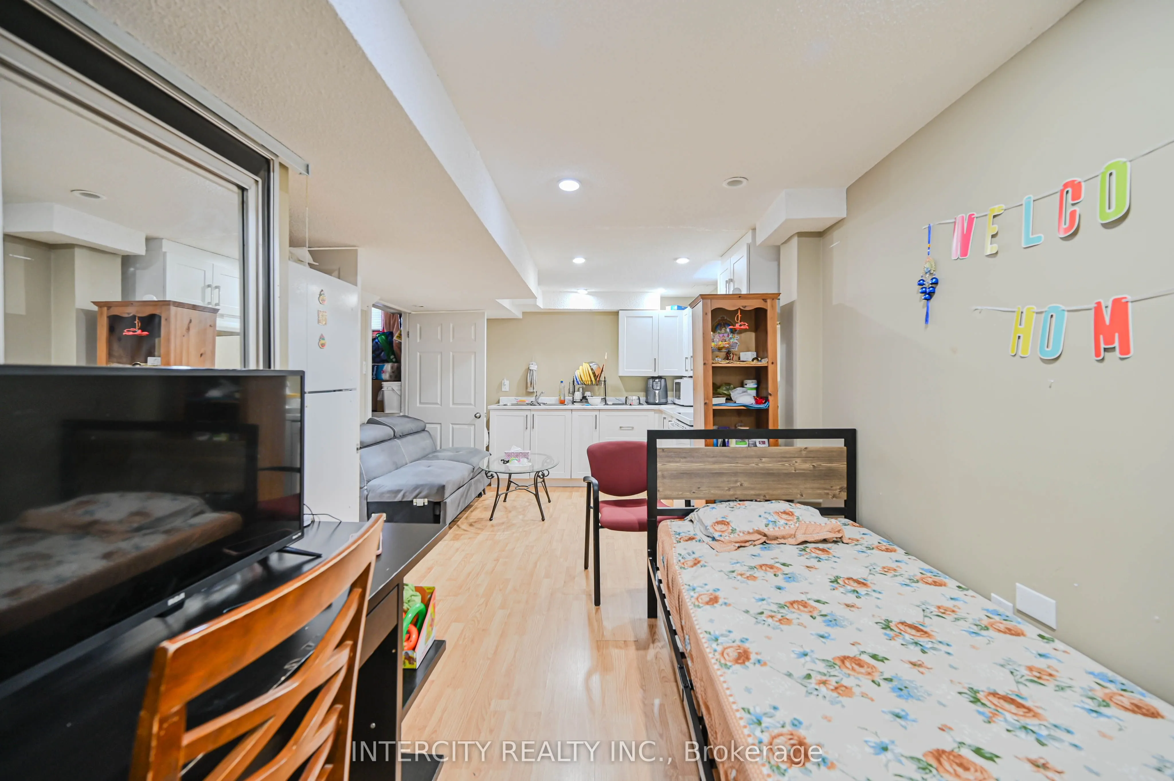 11 Allangrove Drive