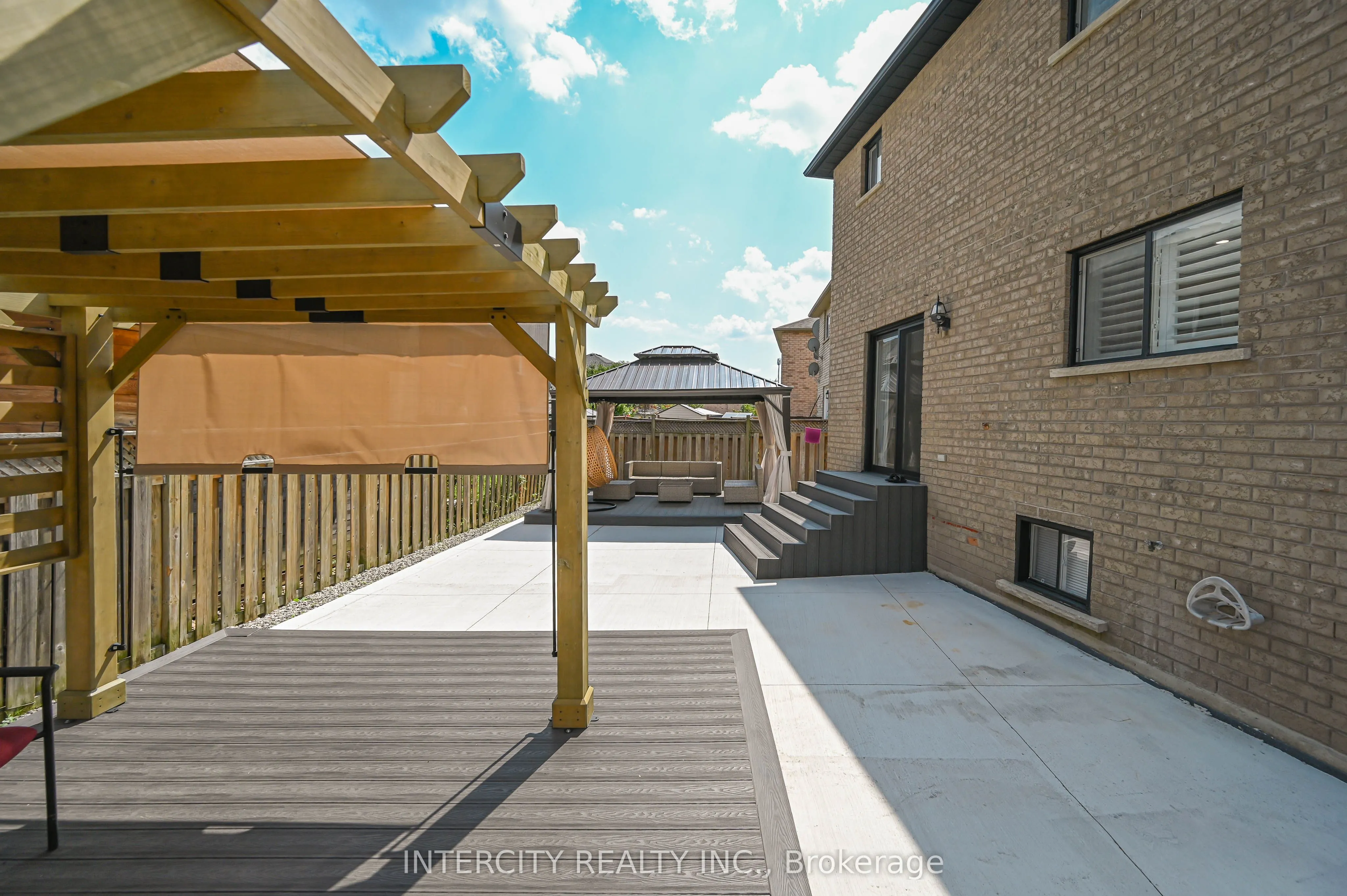 11 Allangrove Drive