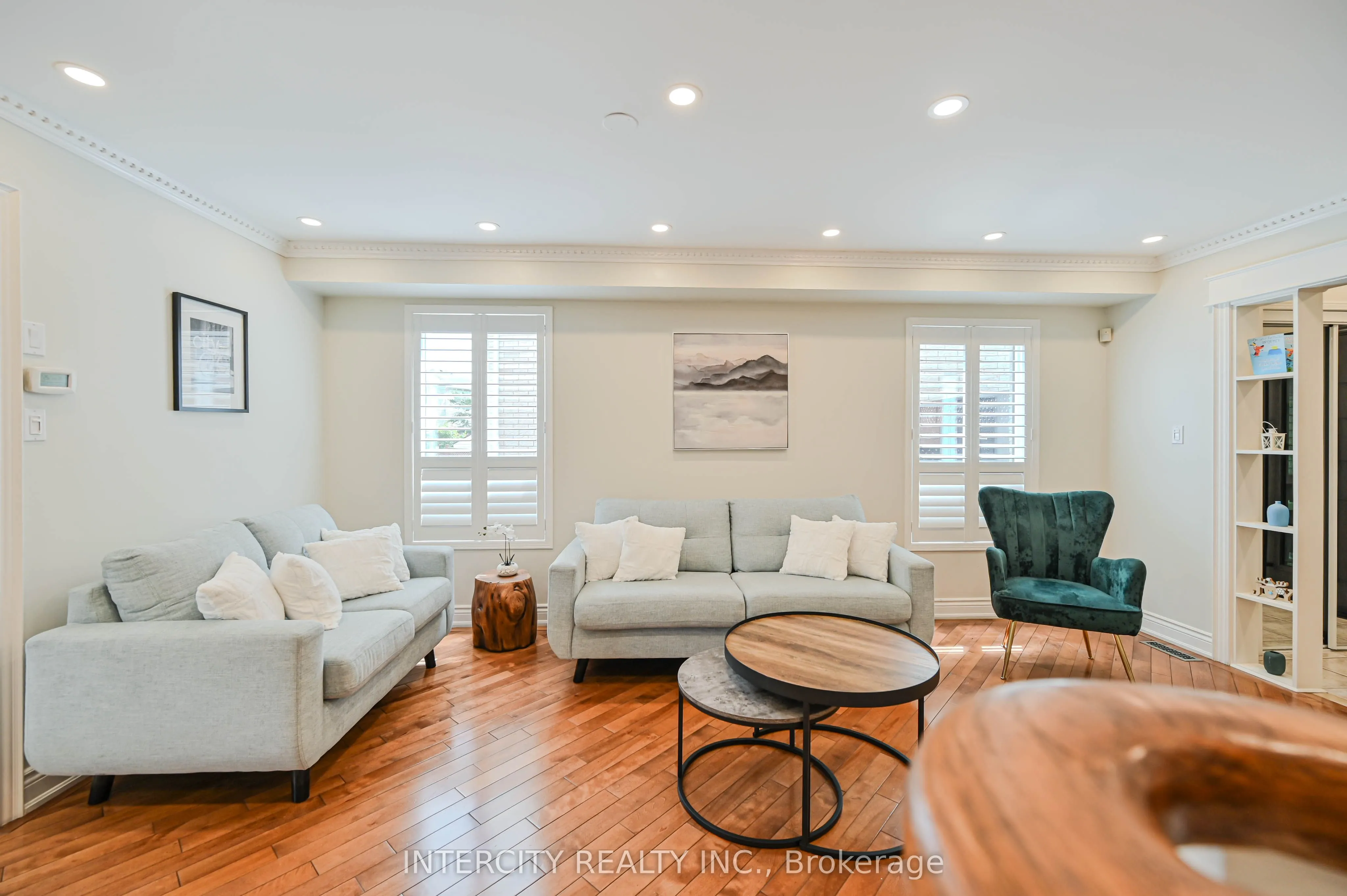 11 Allangrove Drive