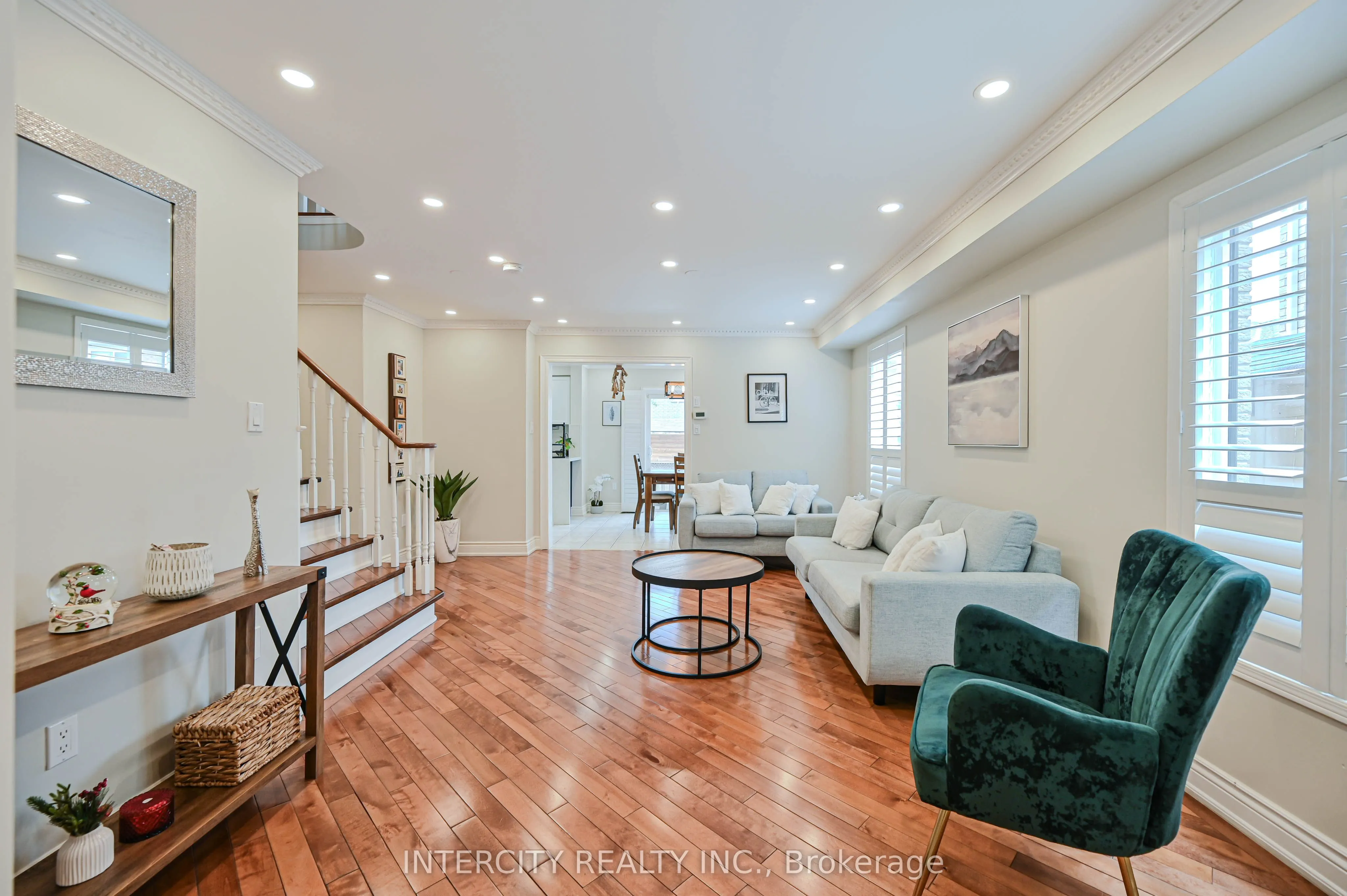11 Allangrove Drive