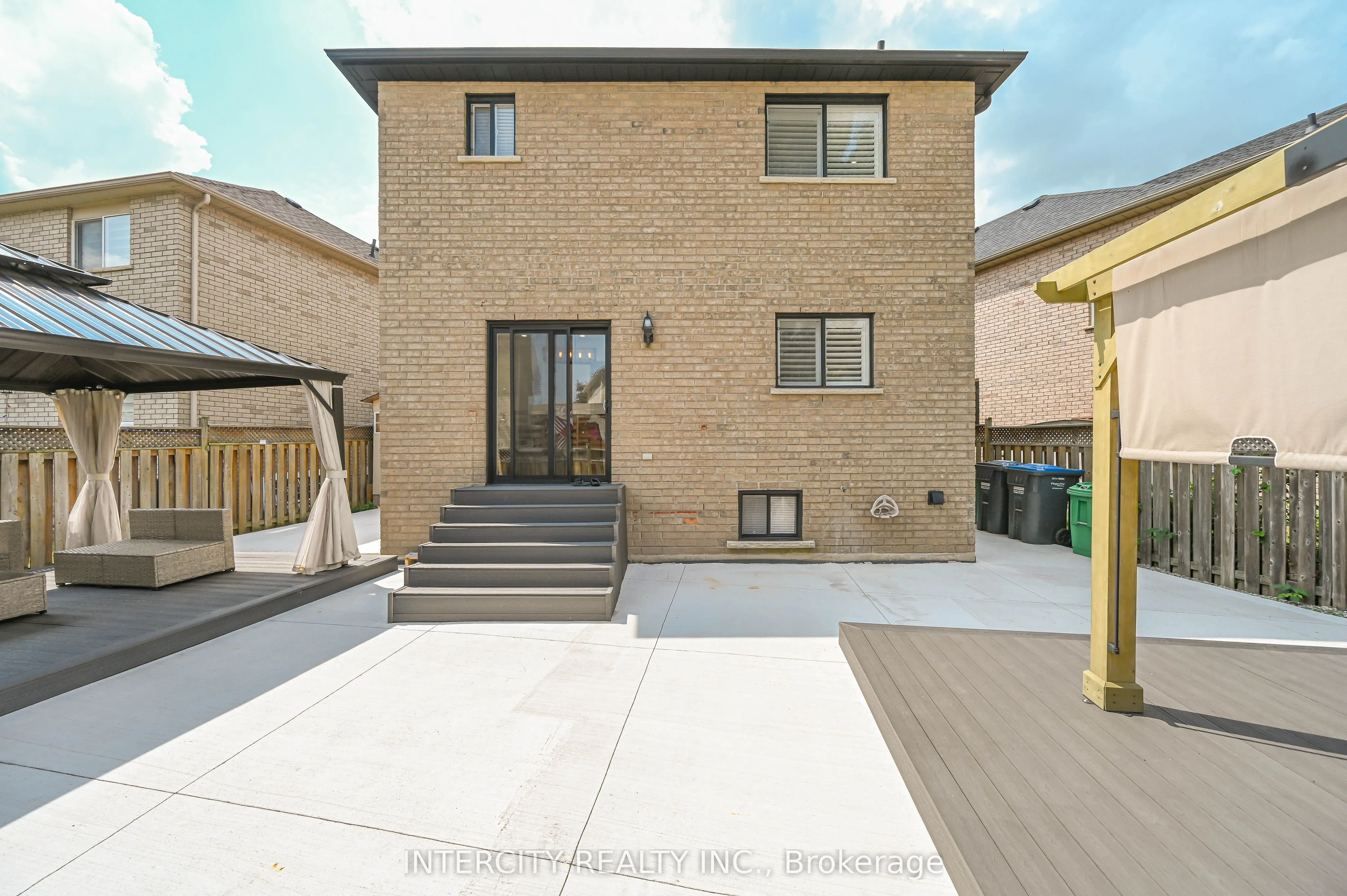 11 Allangrove Drive