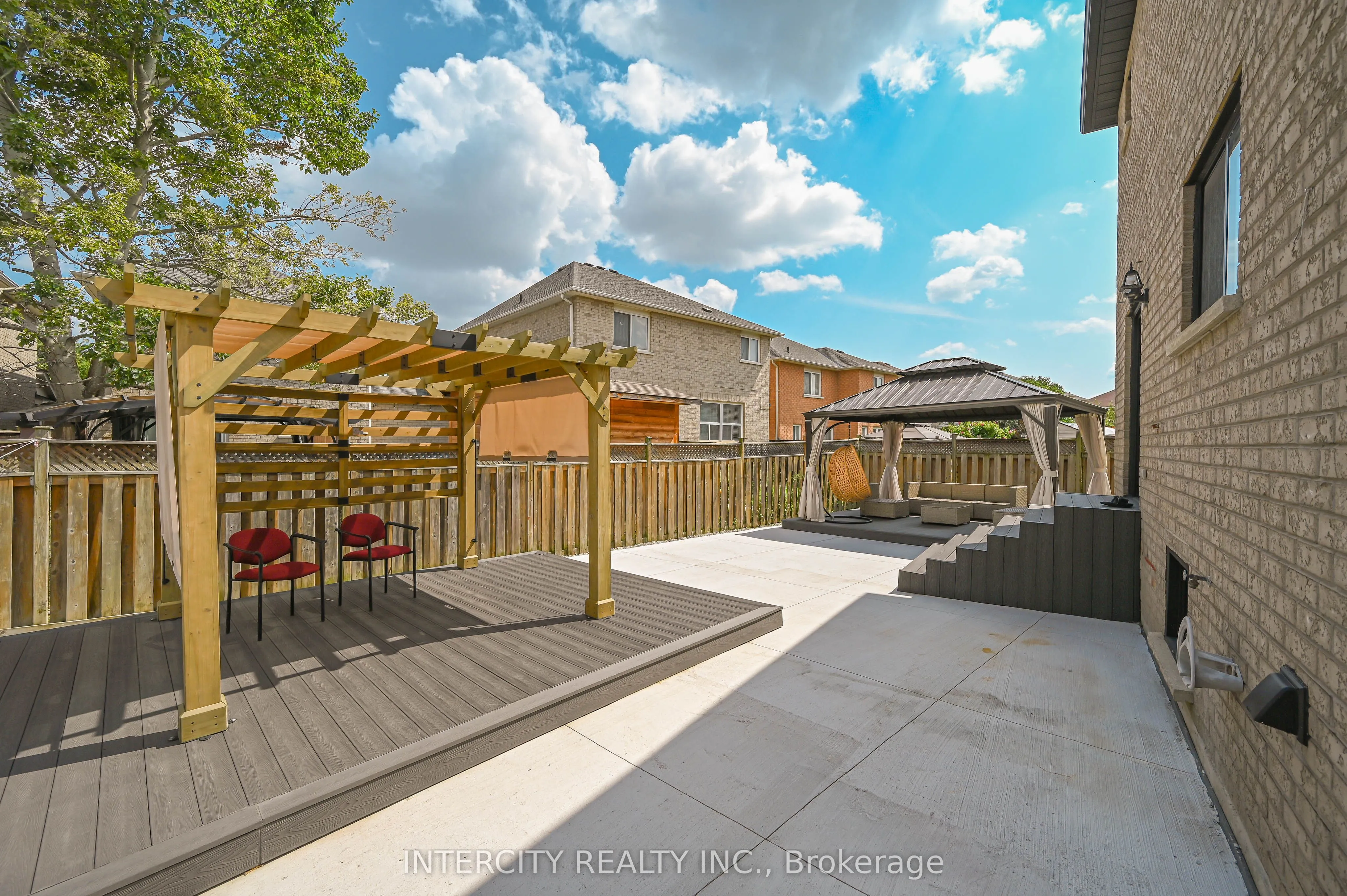 11 Allangrove Drive