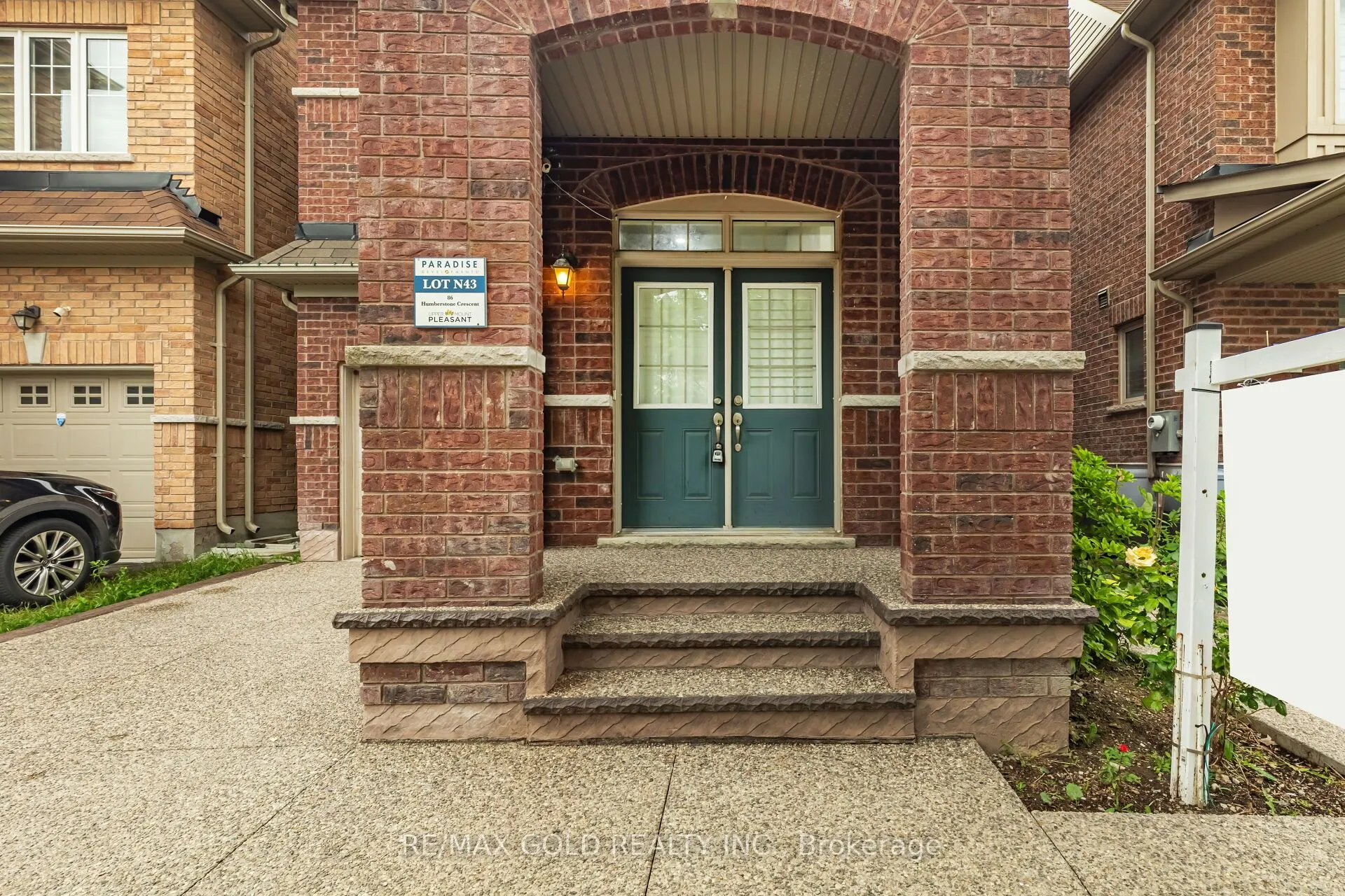 86 Humberstone Crescent