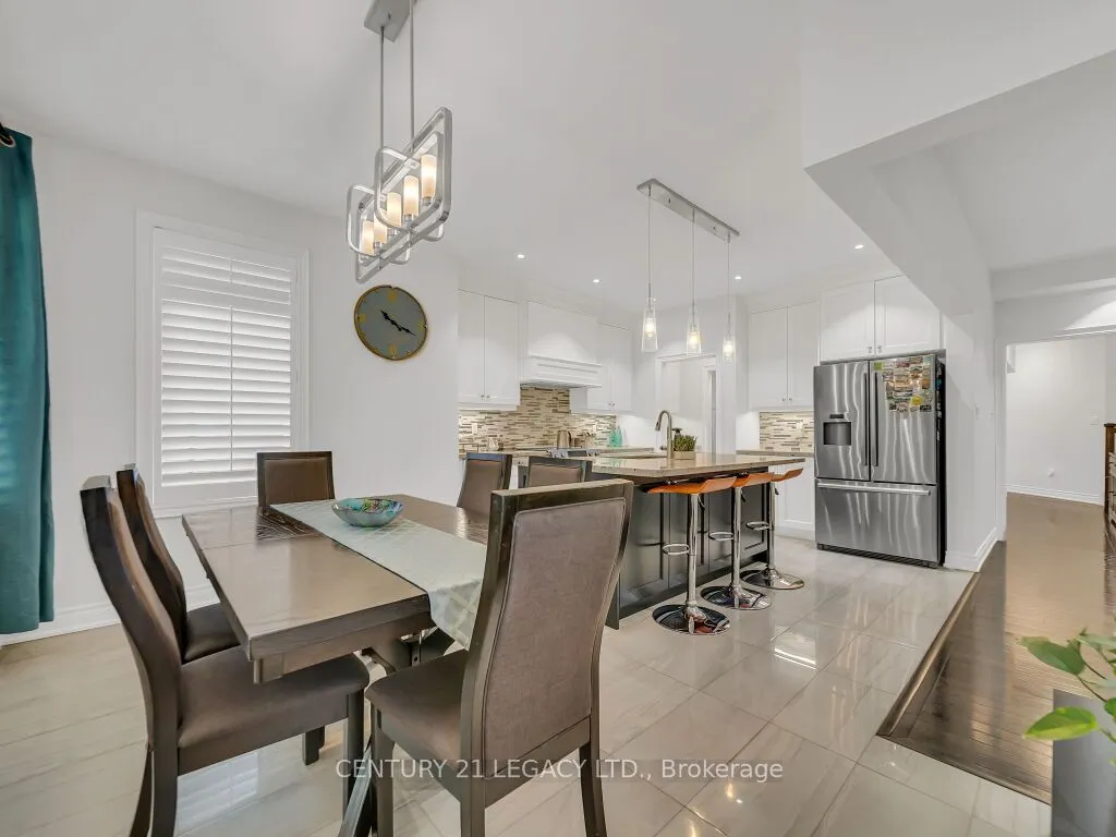 8 Covina Road
