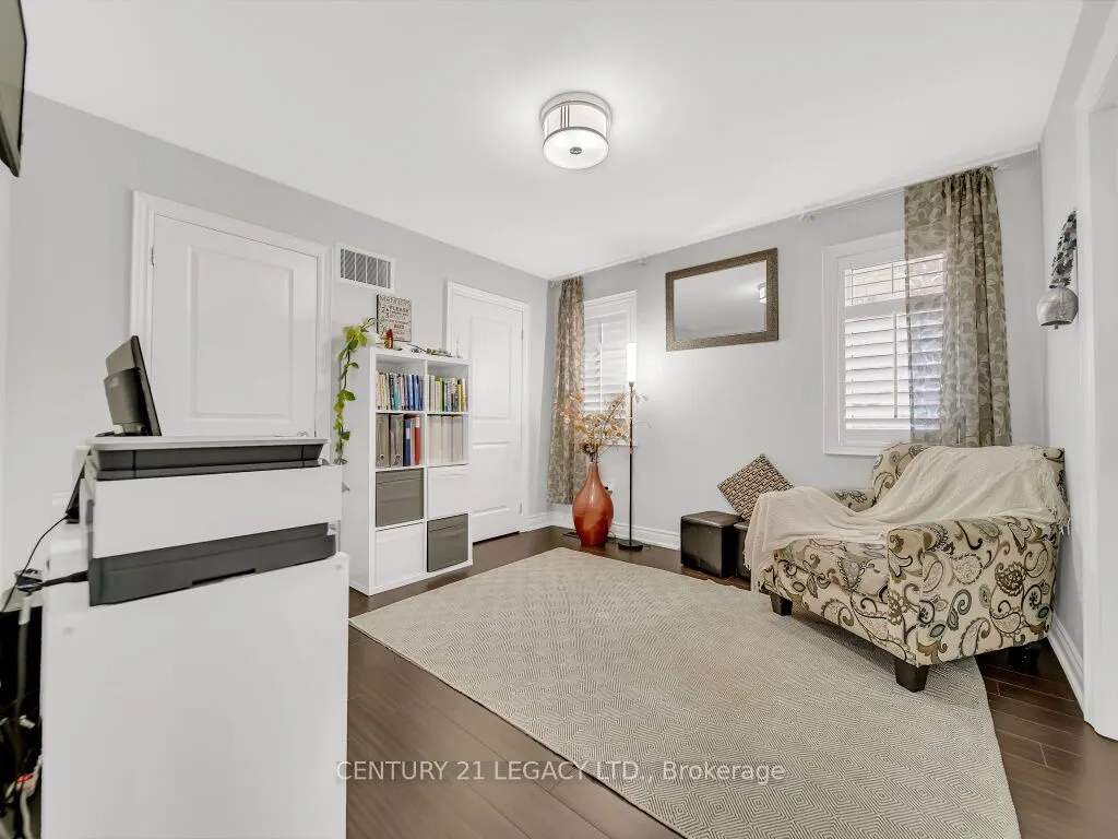 8 Covina Road