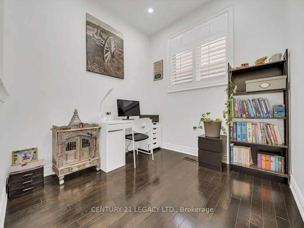 8 Covina Road