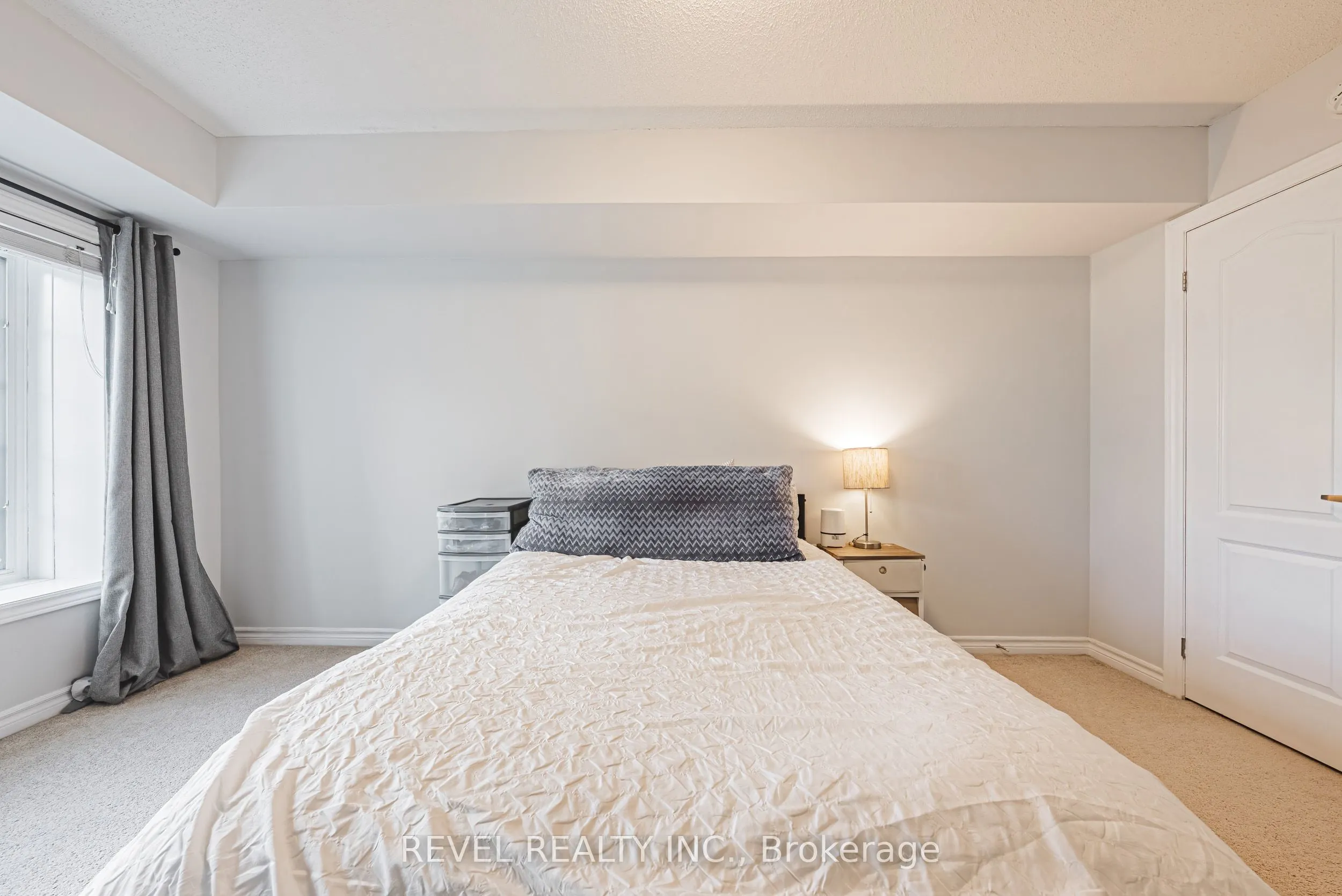 1450 Main Street E, #106