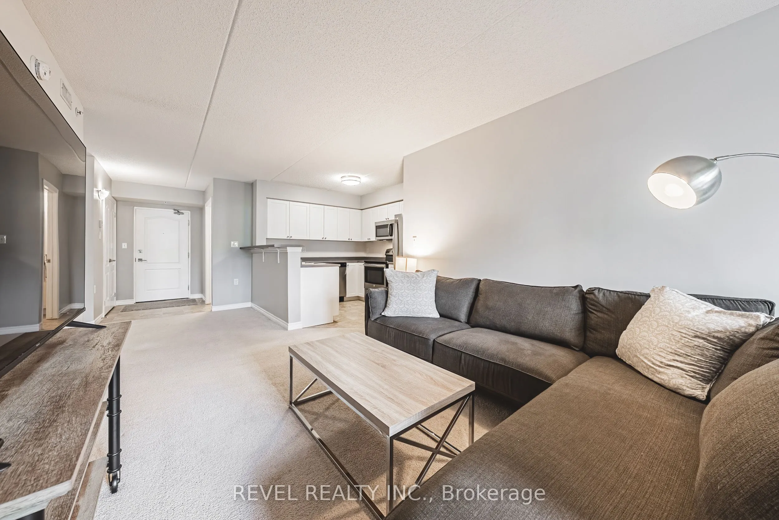 1450 Main Street E, #106