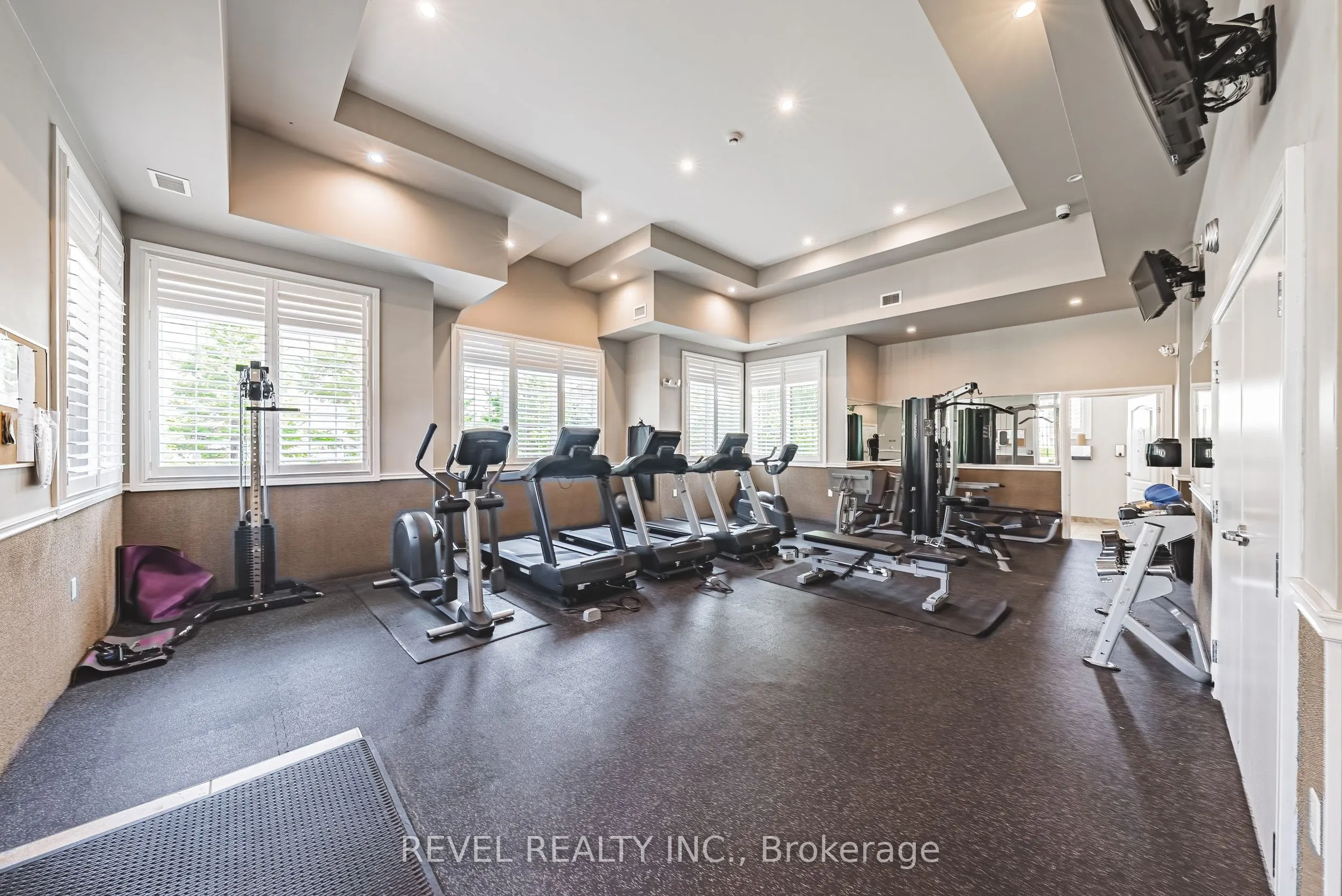 1450 Main Street E, #106