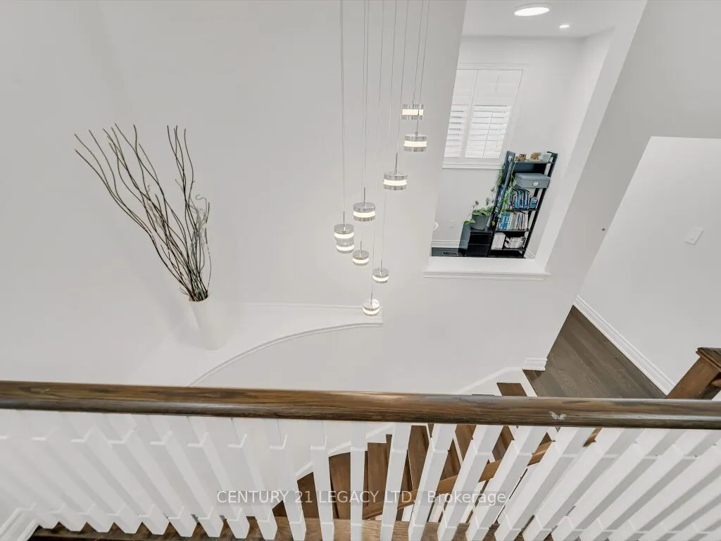 8 Covina Road