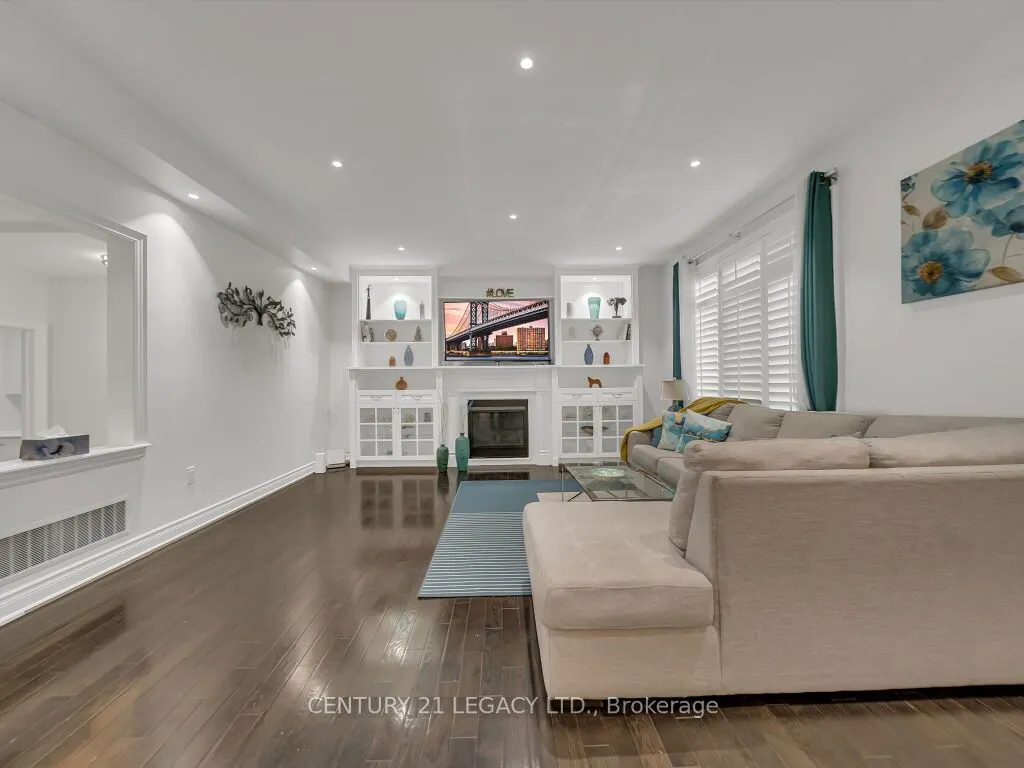 8 Covina Road