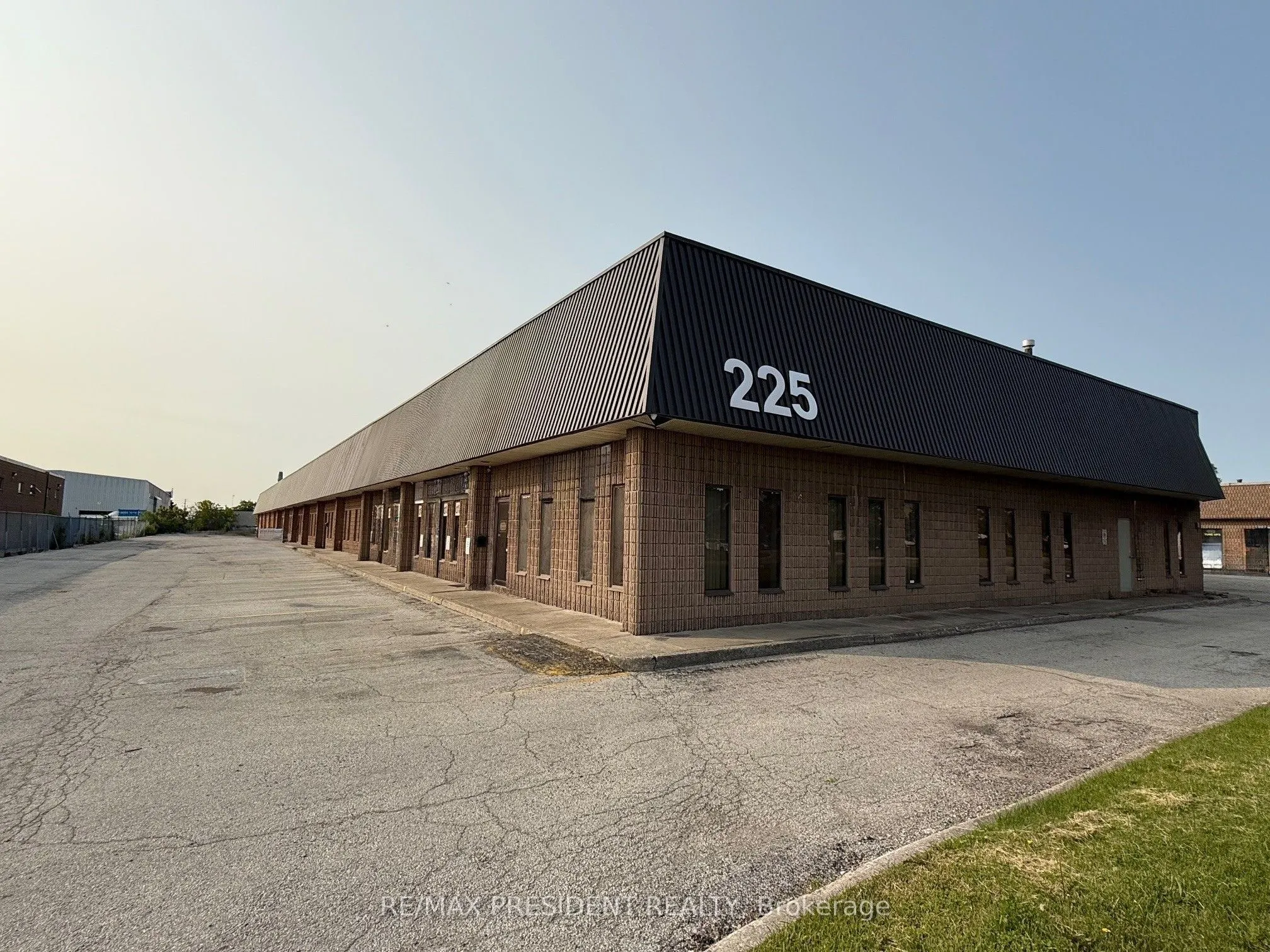225 Advance Boulevard