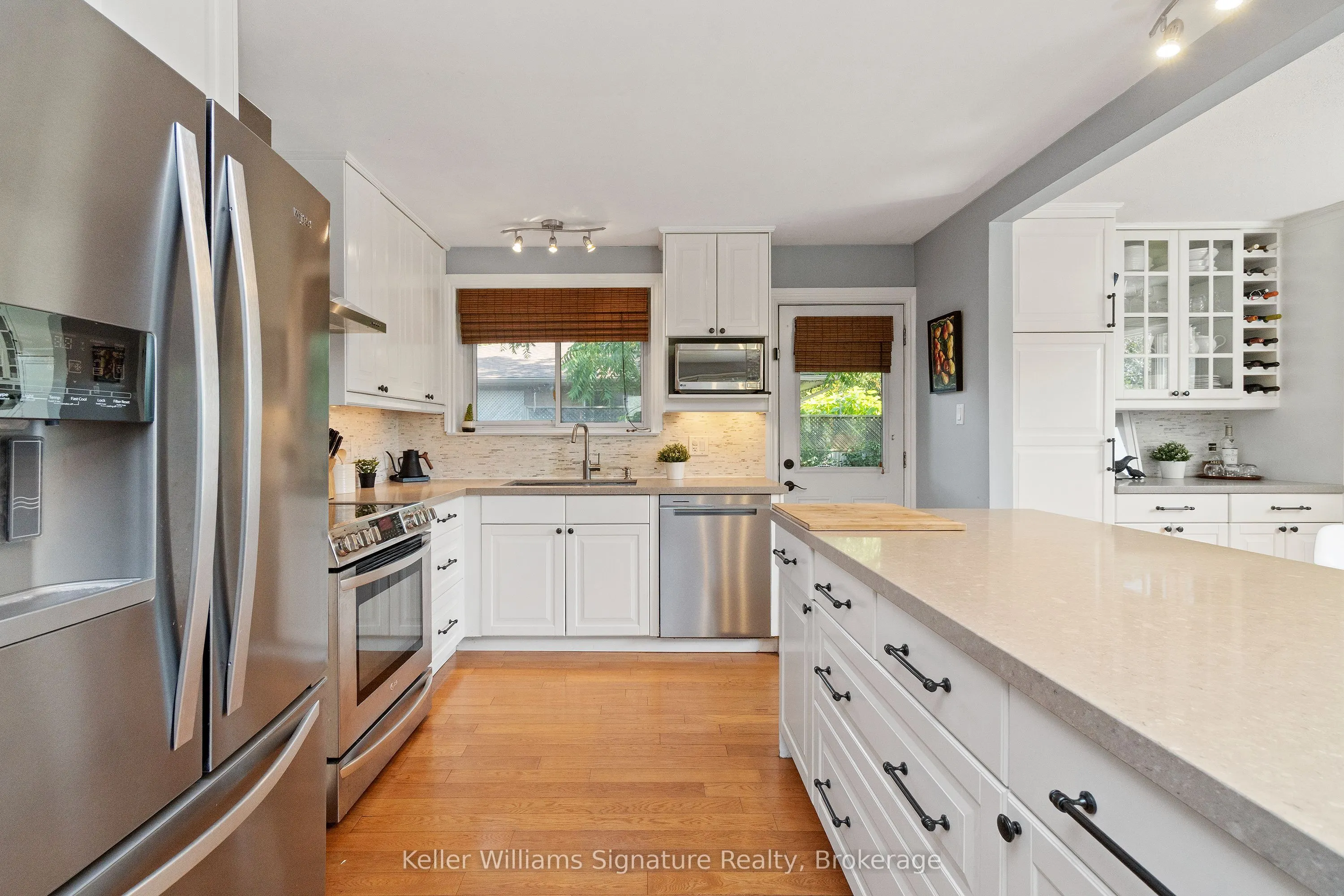 1225 Elgin Crescent