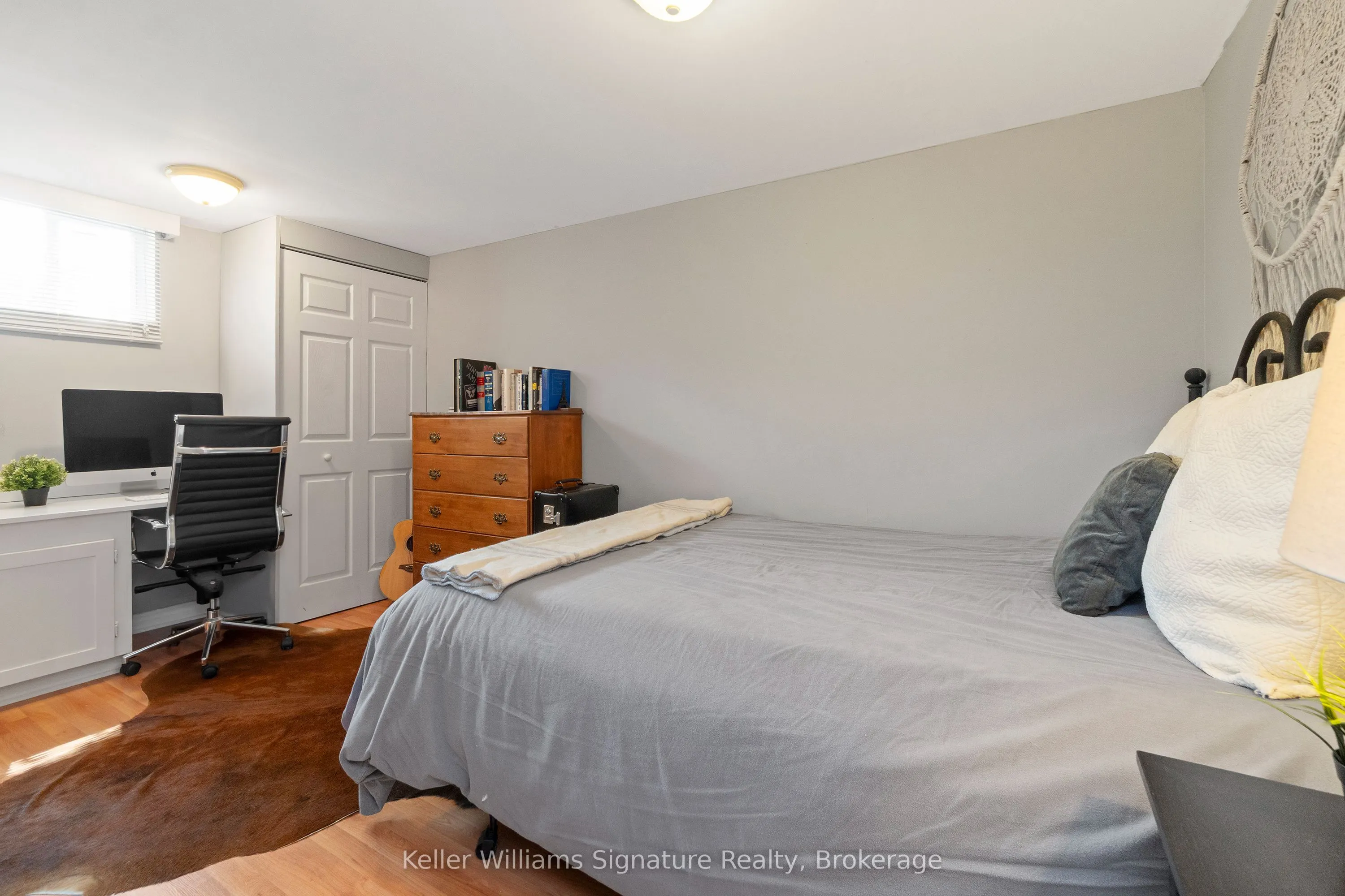 1225 Elgin Crescent