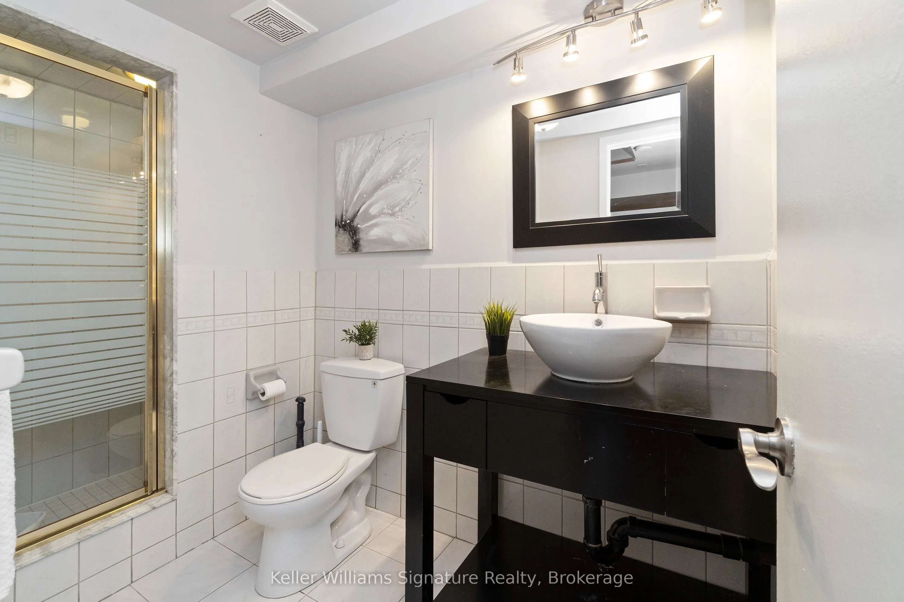 1225 Elgin Crescent