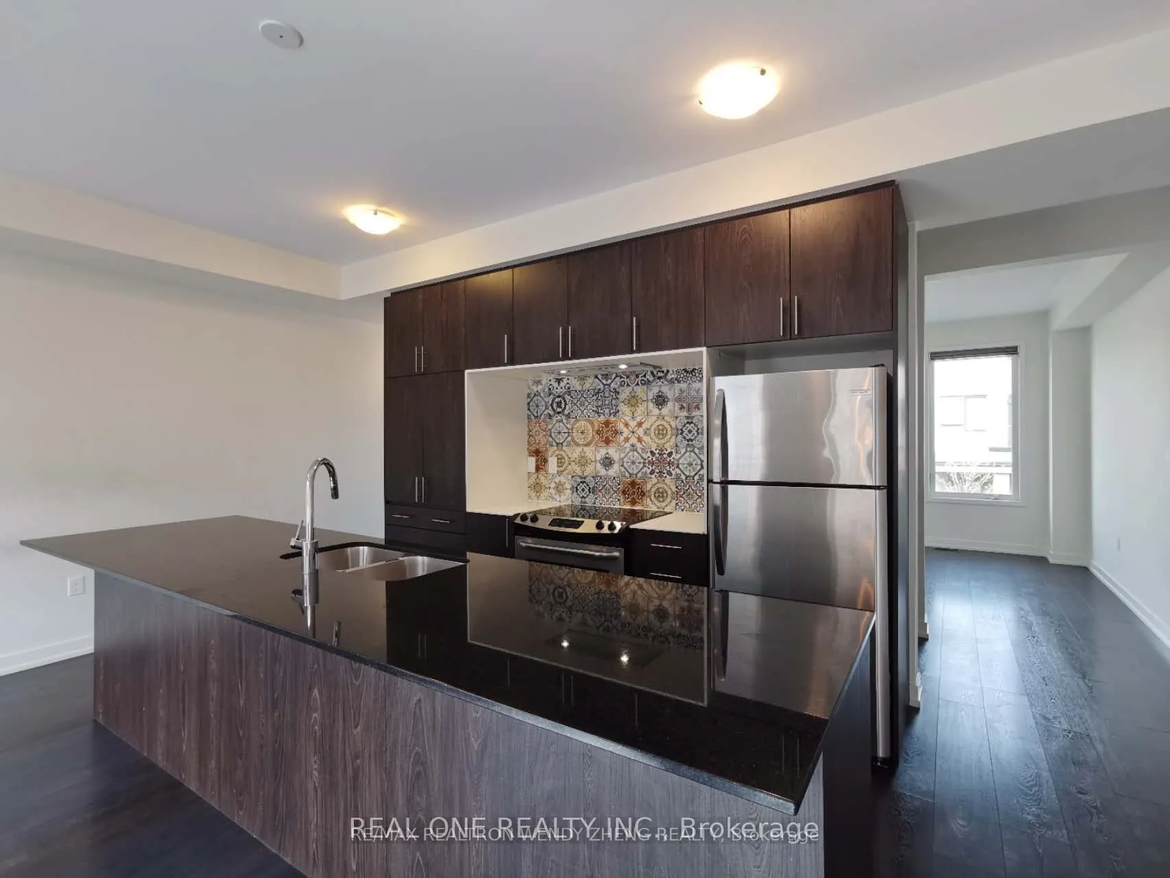 3154 Mintwood Circle